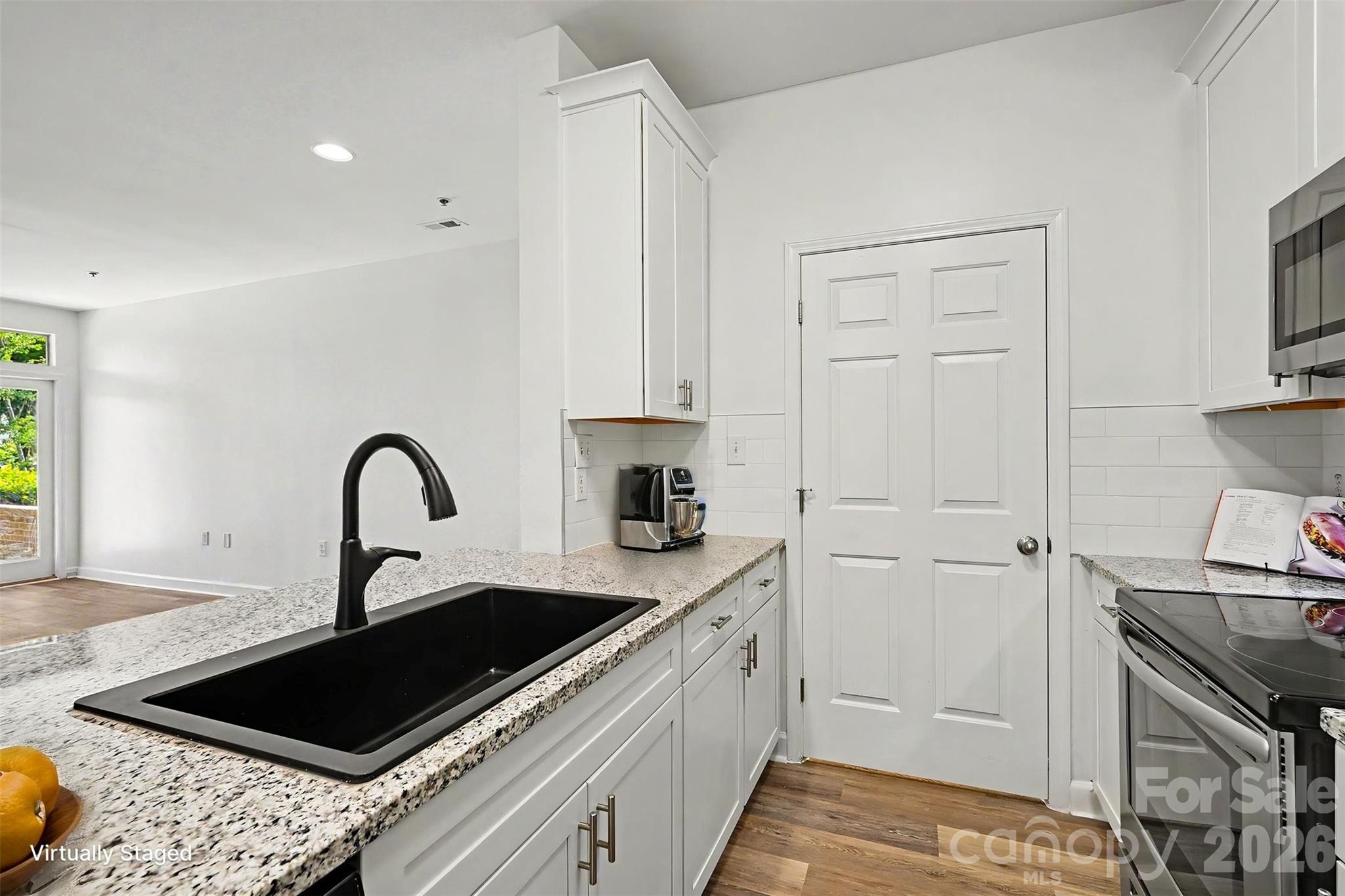 104 Pier 33 Drive #301 — Mooresville