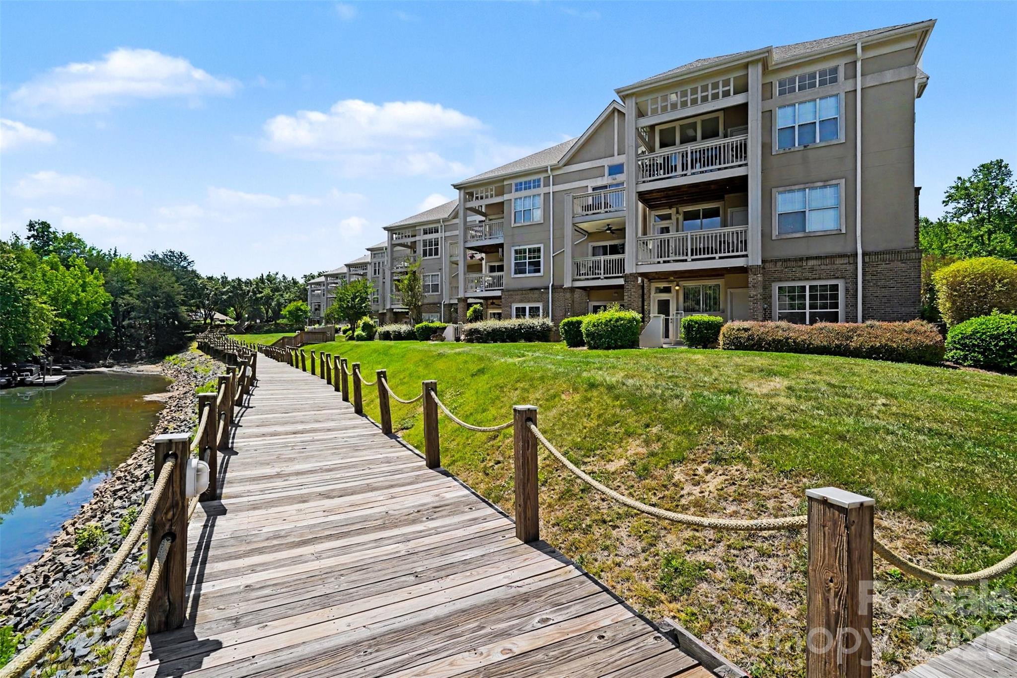 104 Pier 33 Drive #301 — Mooresville