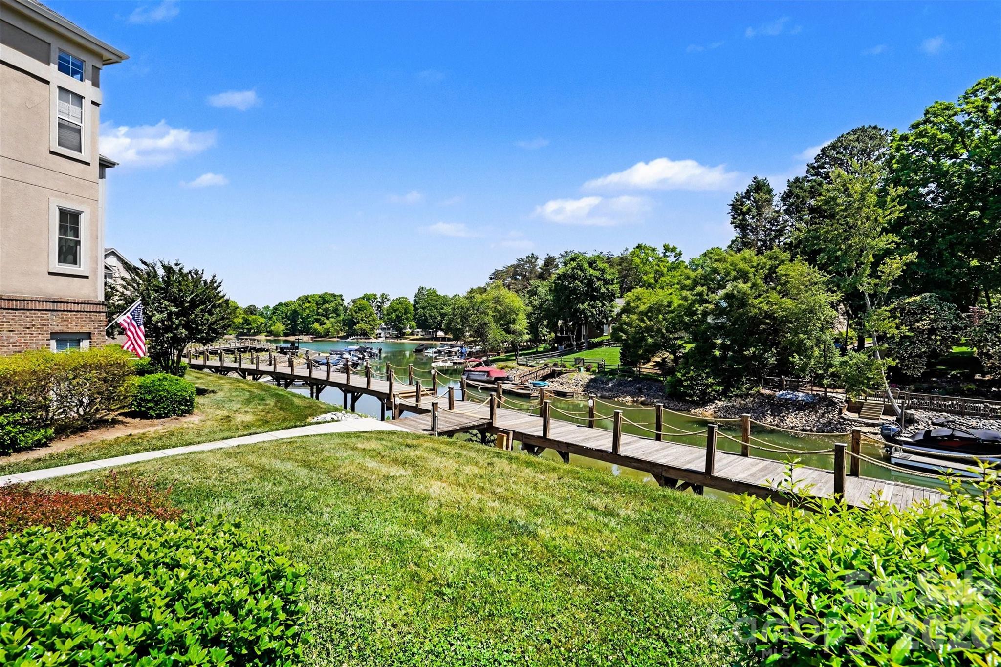 104 Pier 33 Drive #301 — Mooresville