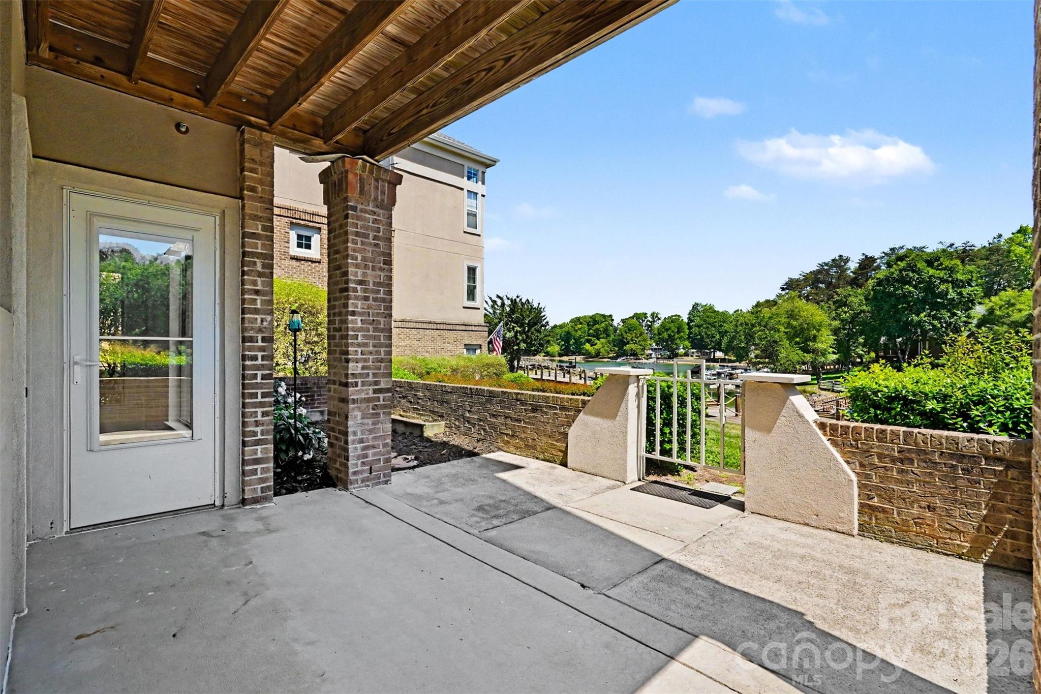 104 Pier 33 Drive #301 — Mooresville