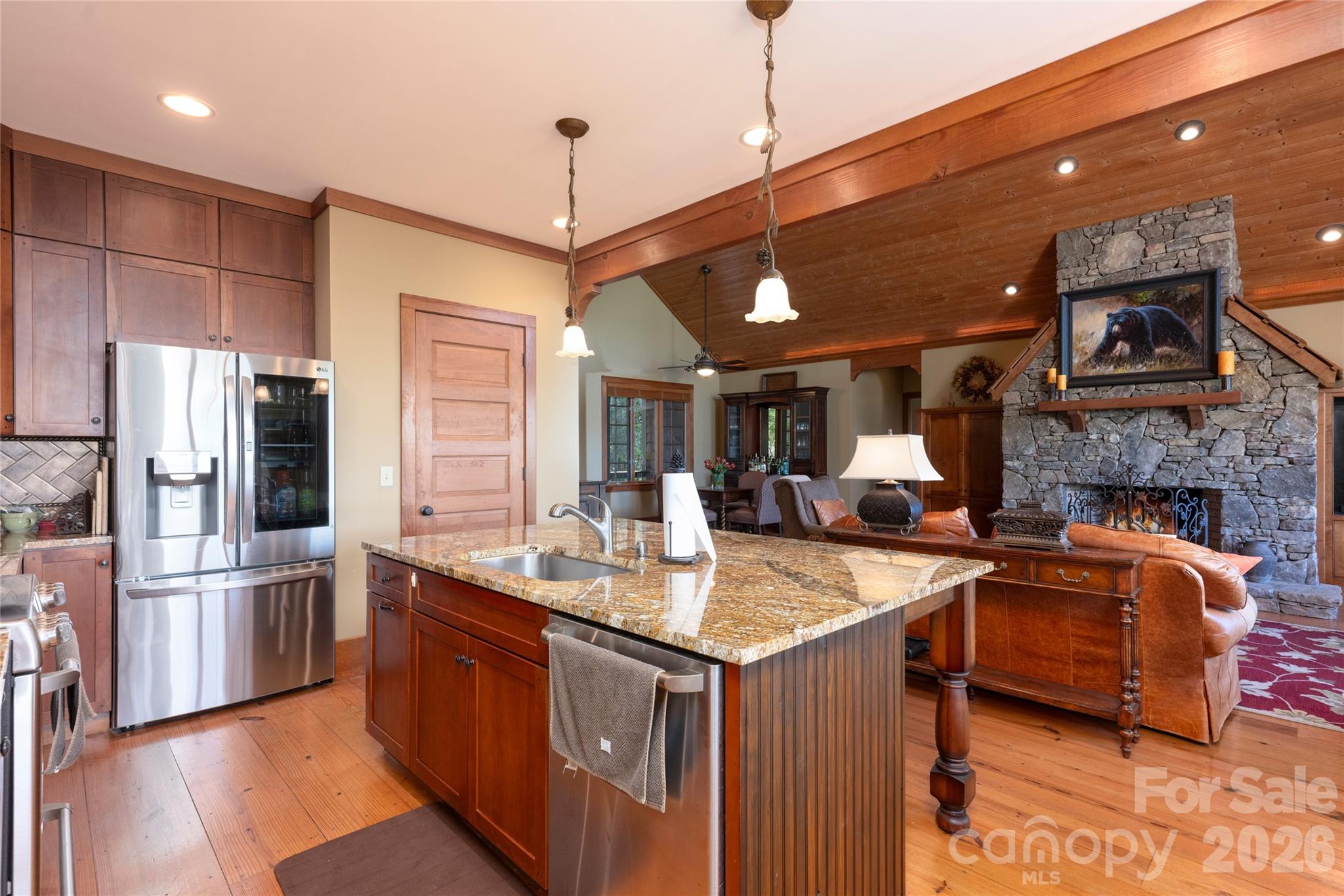 601 Hawk Mountain Road — Lake Toxaway