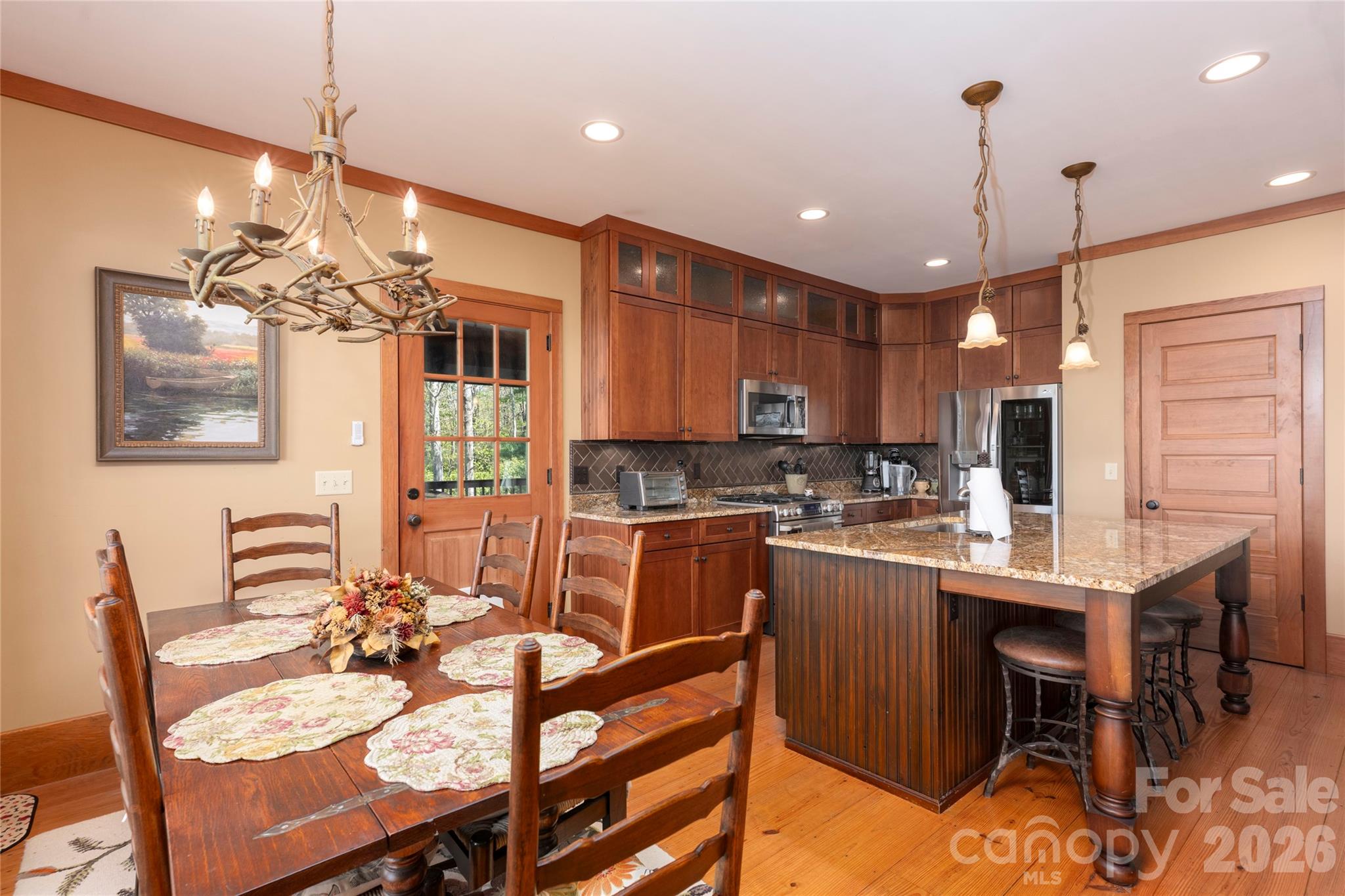 601 Hawk Mountain Road — Lake Toxaway