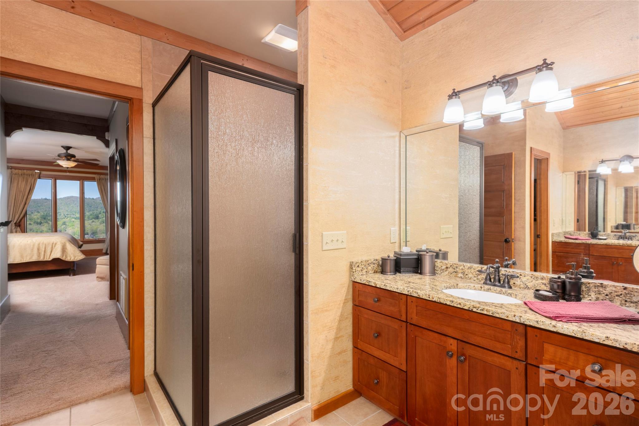 601 Hawk Mountain Road — Lake Toxaway