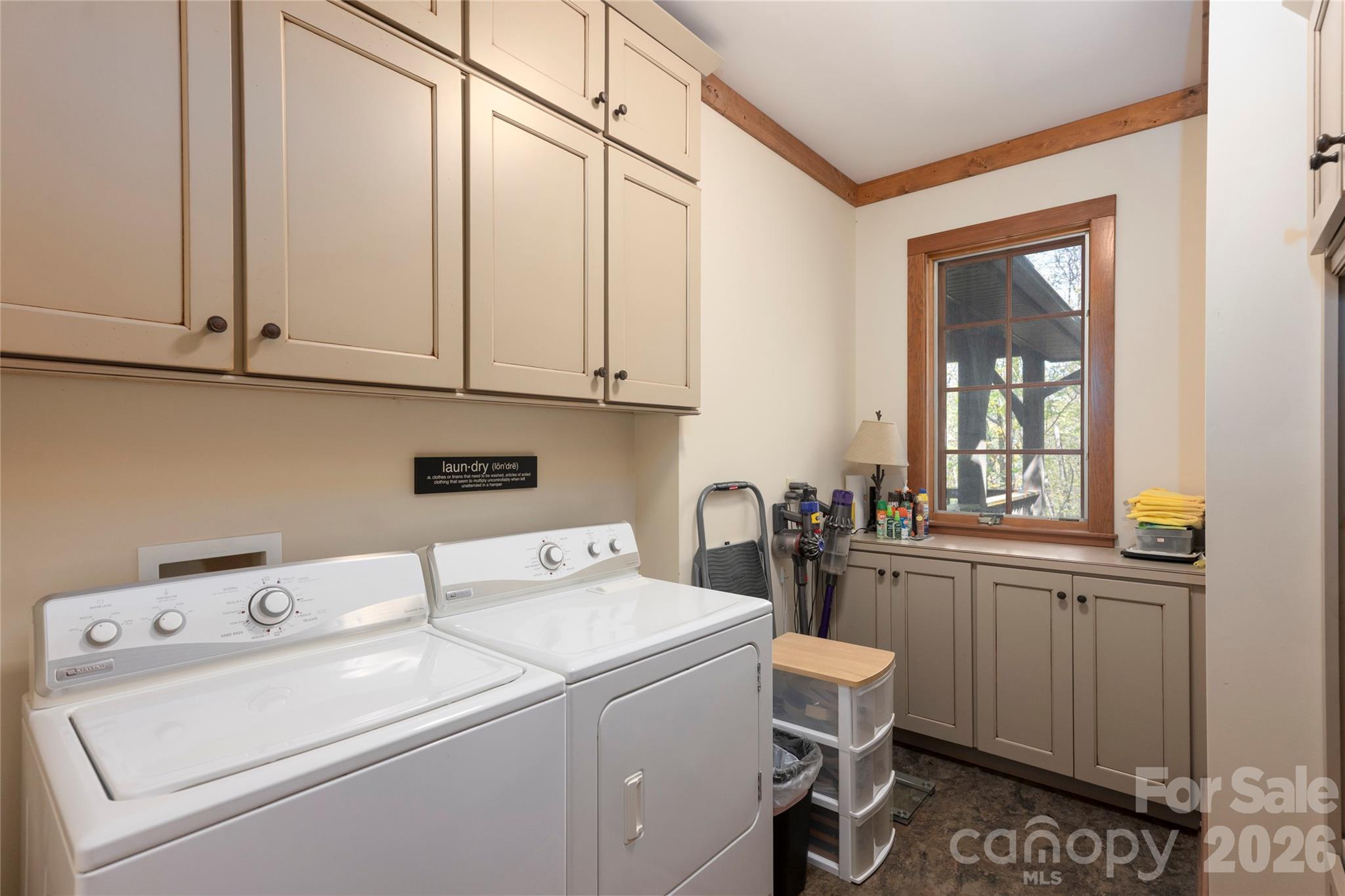 601 Hawk Mountain Road — Lake Toxaway