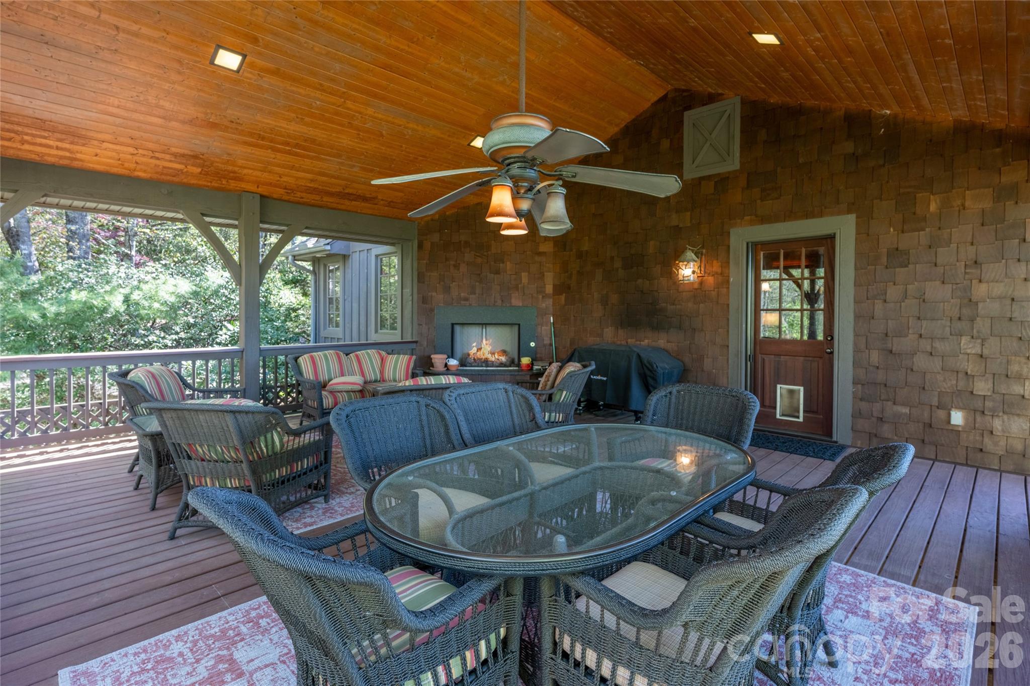 601 Hawk Mountain Road — Lake Toxaway