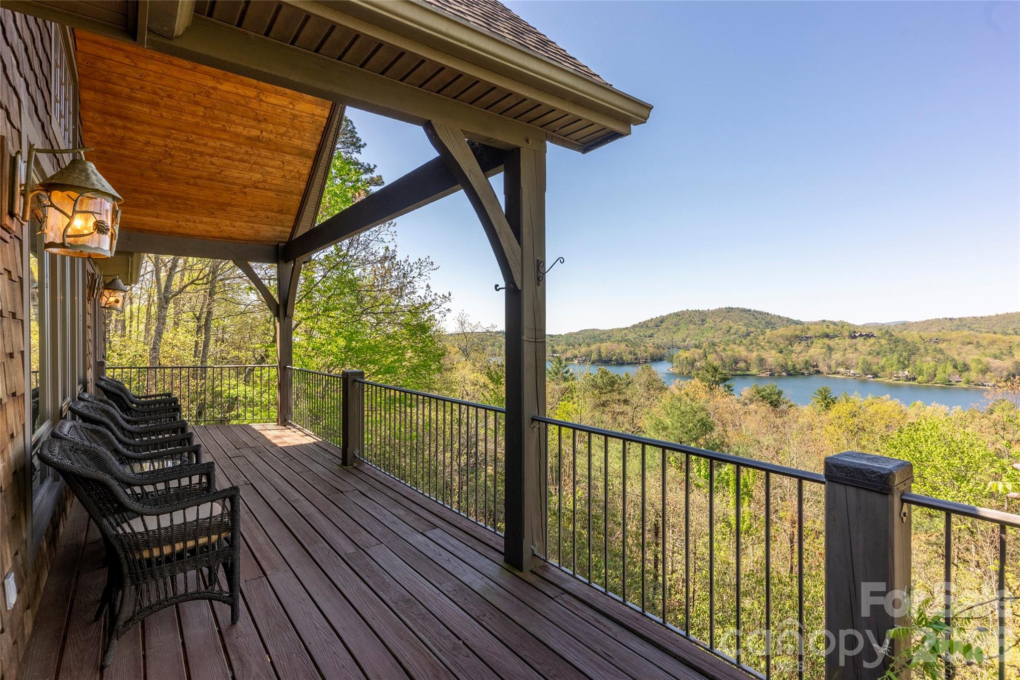 601 Hawk Mountain Road — Lake Toxaway