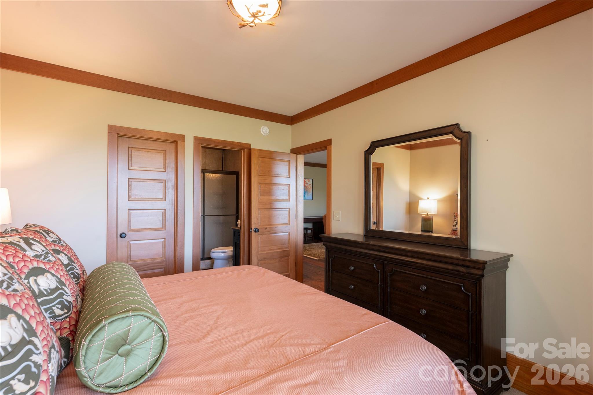 601 Hawk Mountain Road — Lake Toxaway