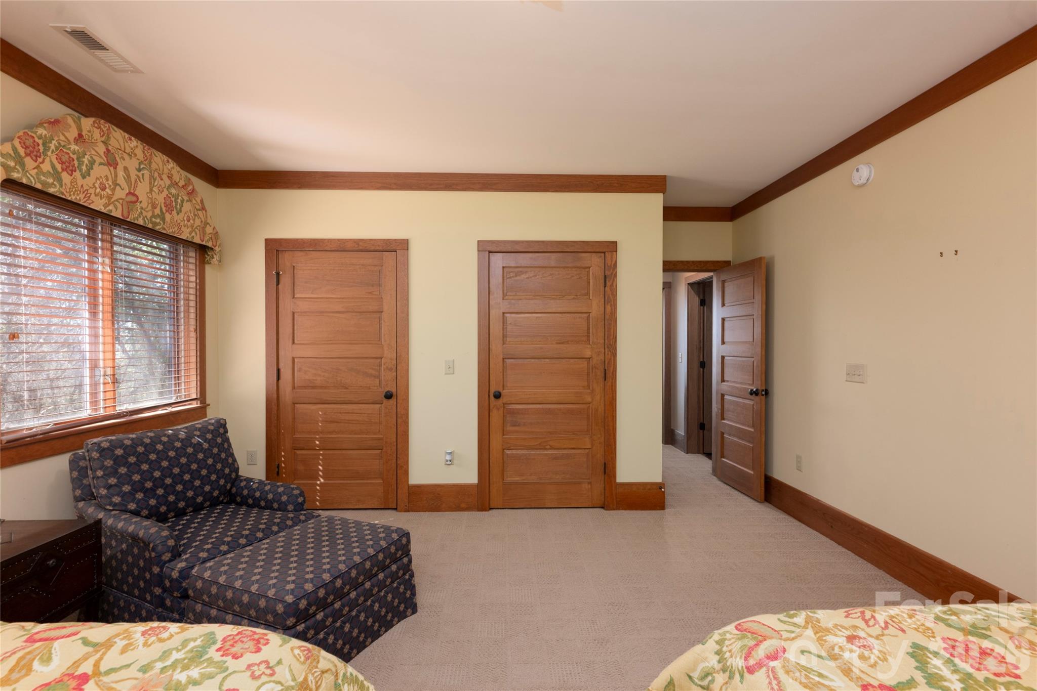 601 Hawk Mountain Road — Lake Toxaway