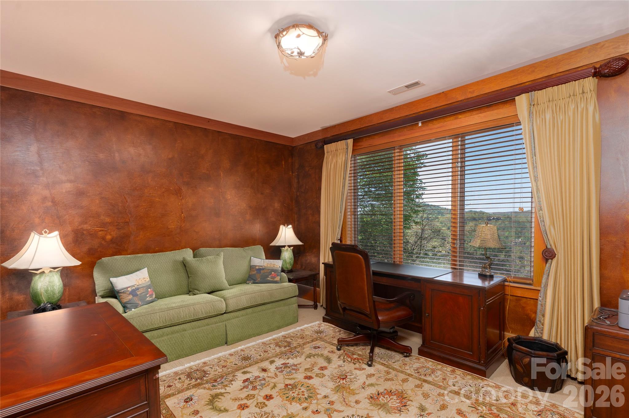 601 Hawk Mountain Road — Lake Toxaway