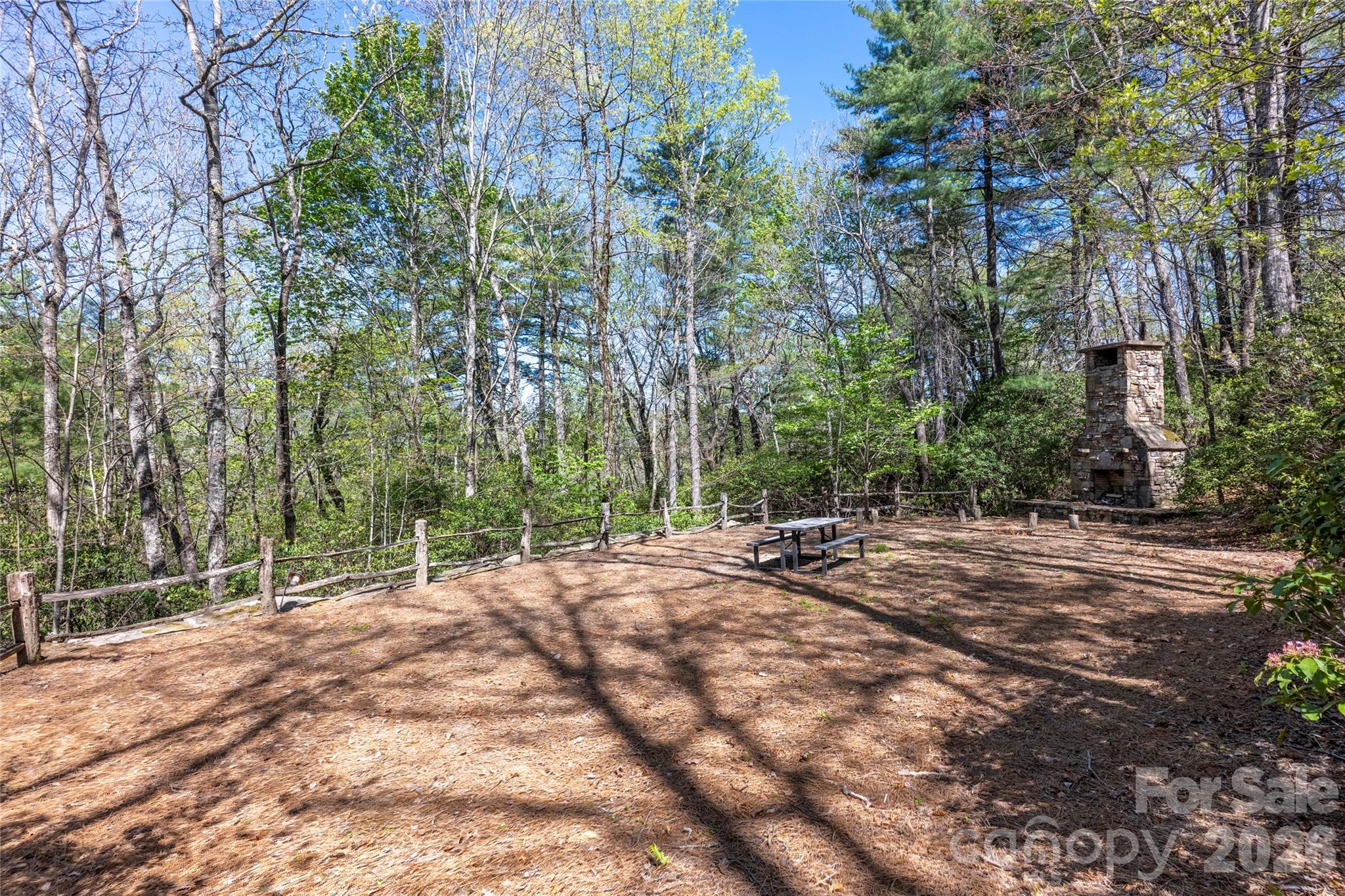 601 Hawk Mountain Road — Lake Toxaway