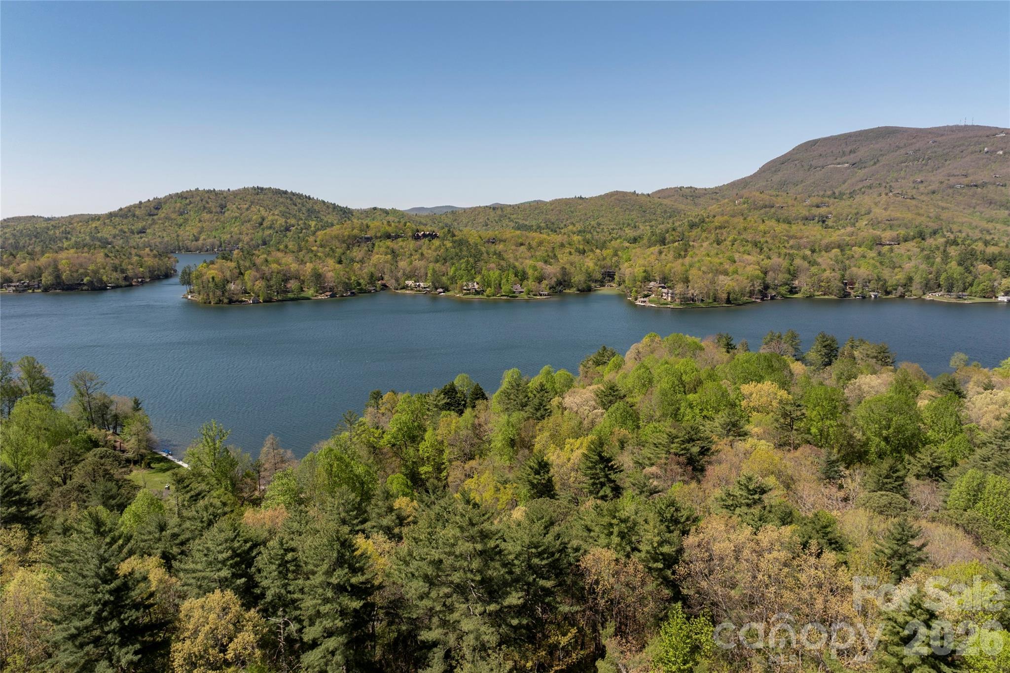 601 Hawk Mountain Road — Lake Toxaway