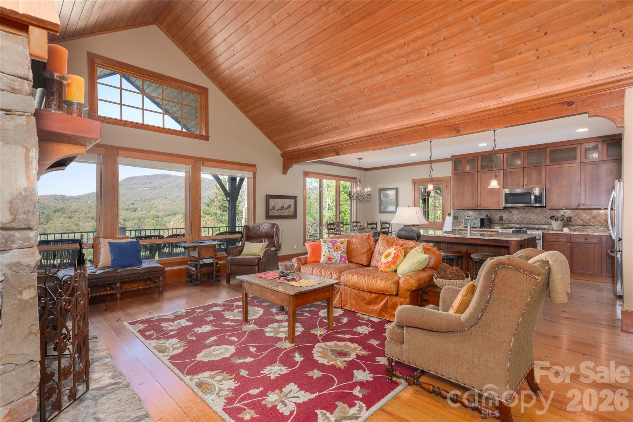 601 Hawk Mountain Road — Lake Toxaway