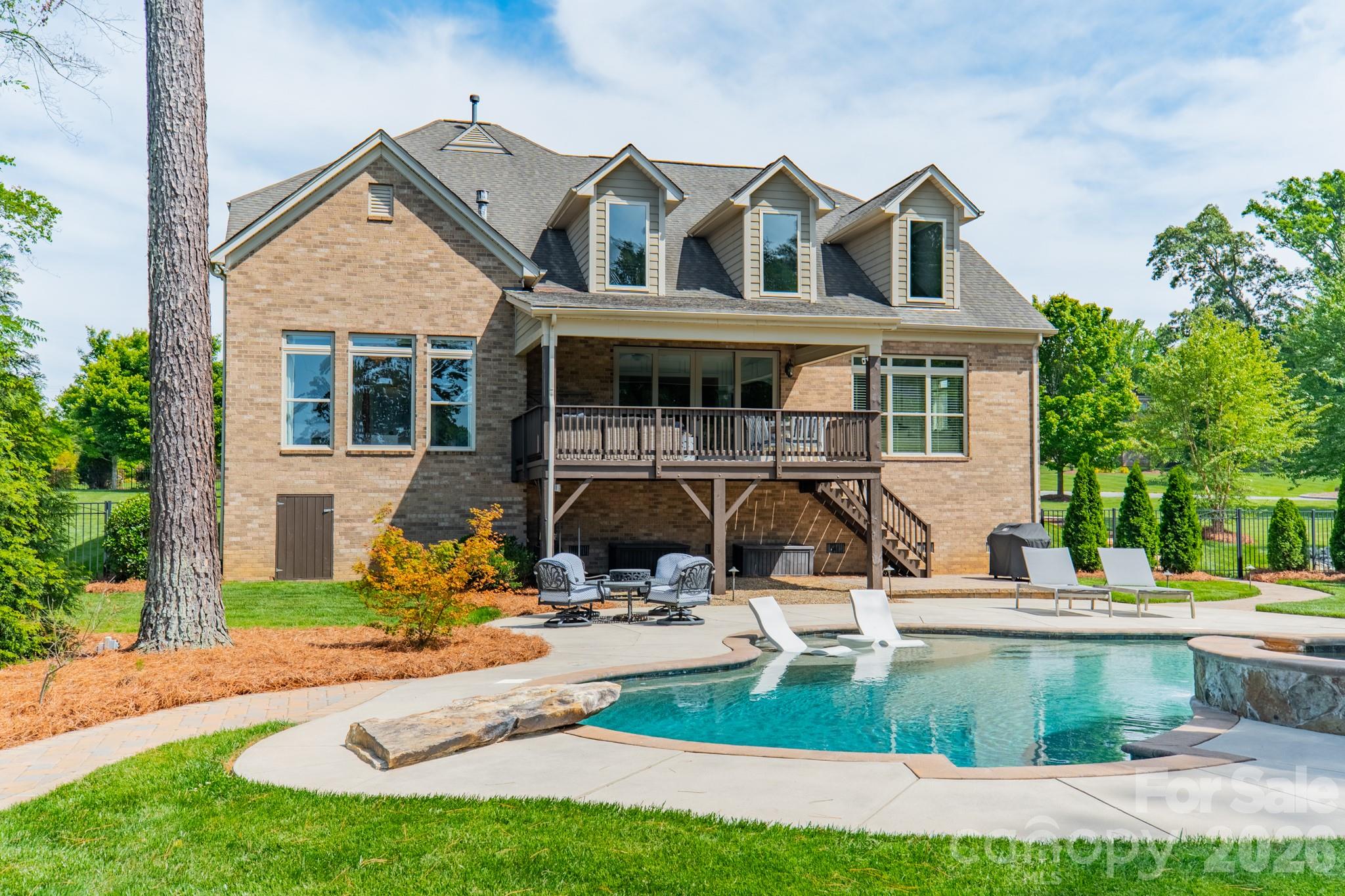 701 Copper Tree Lane — Waxhaw