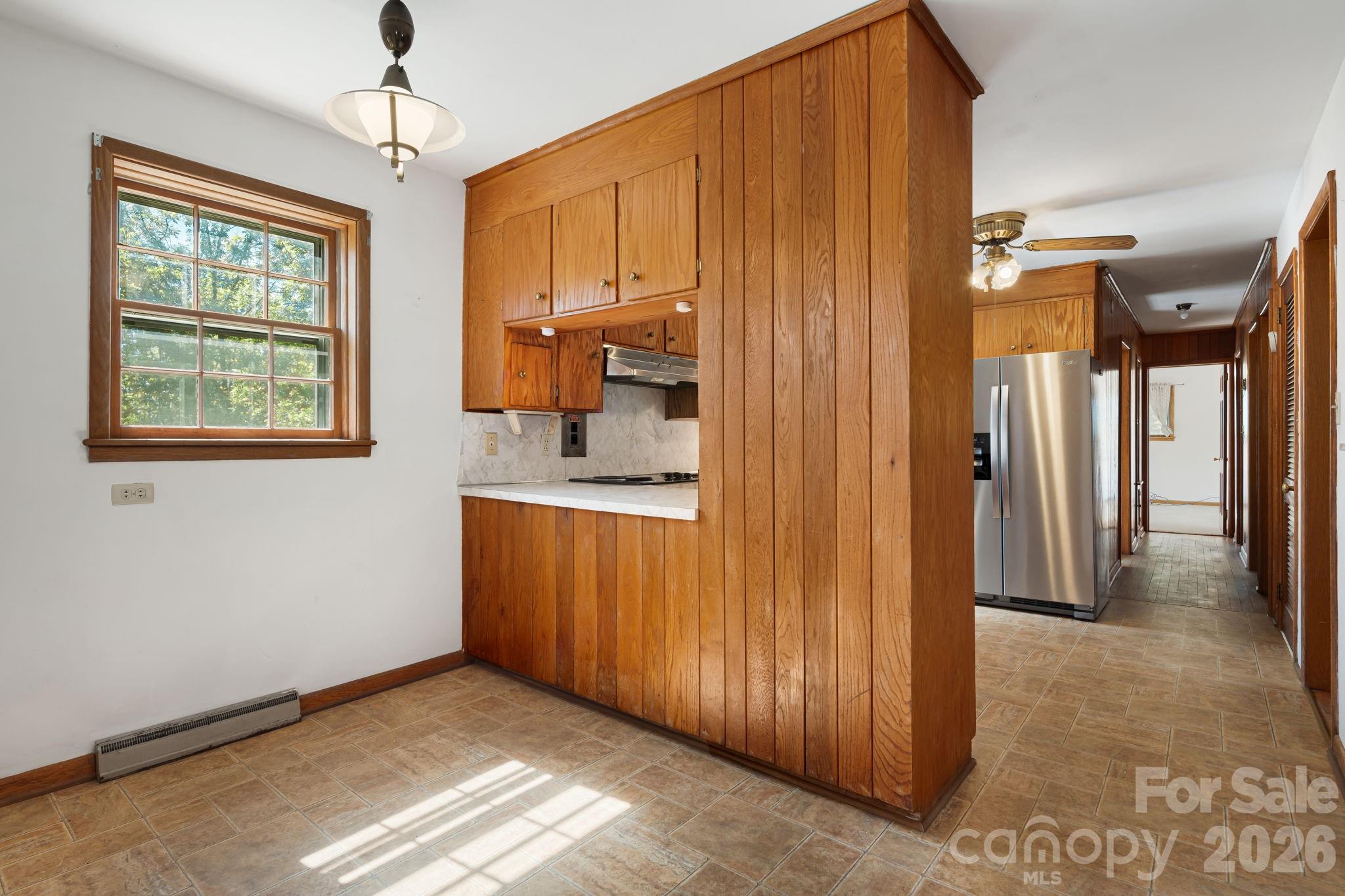 284 Chestnut Street — Mars Hill
