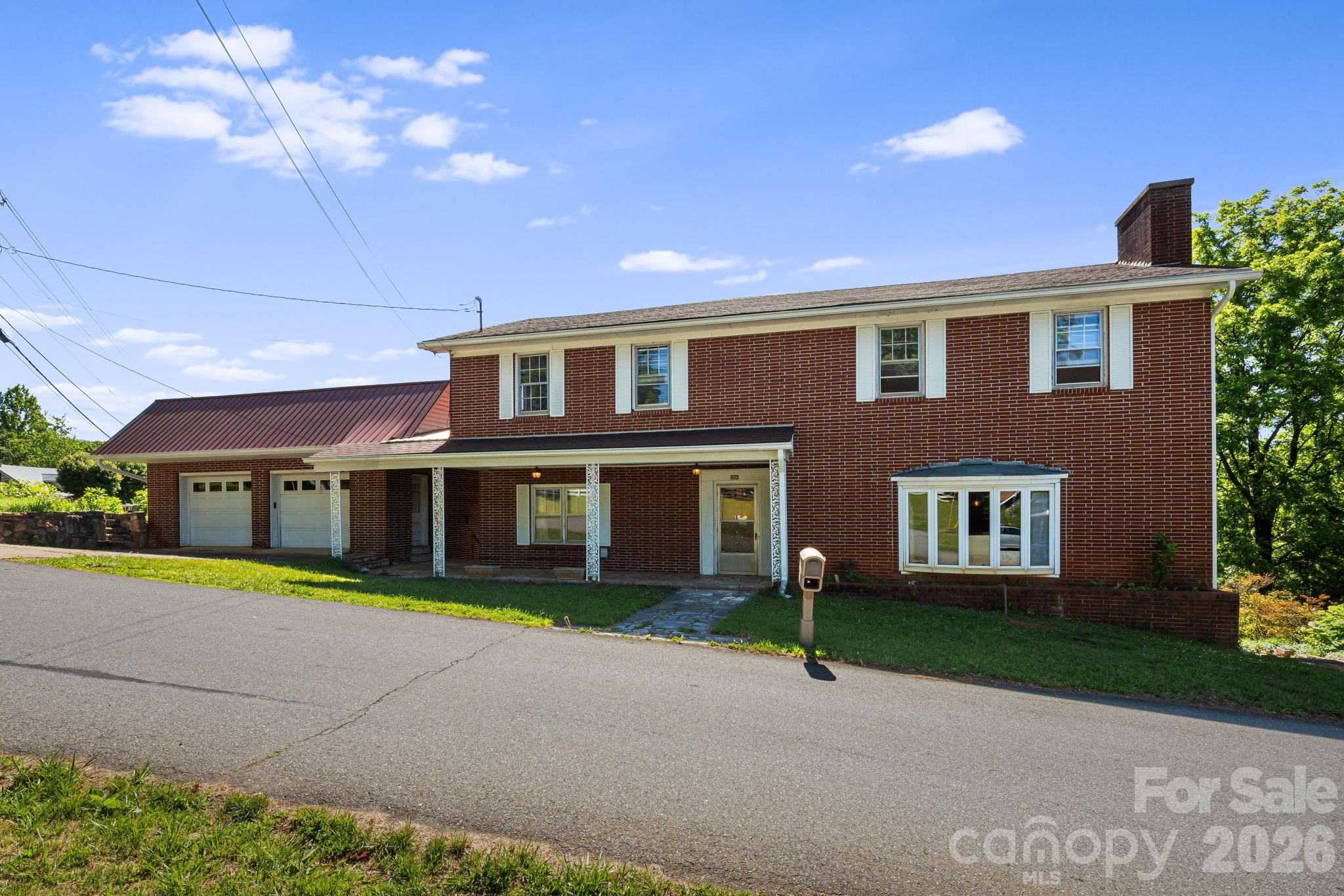 284 Chestnut Street — Mars Hill
