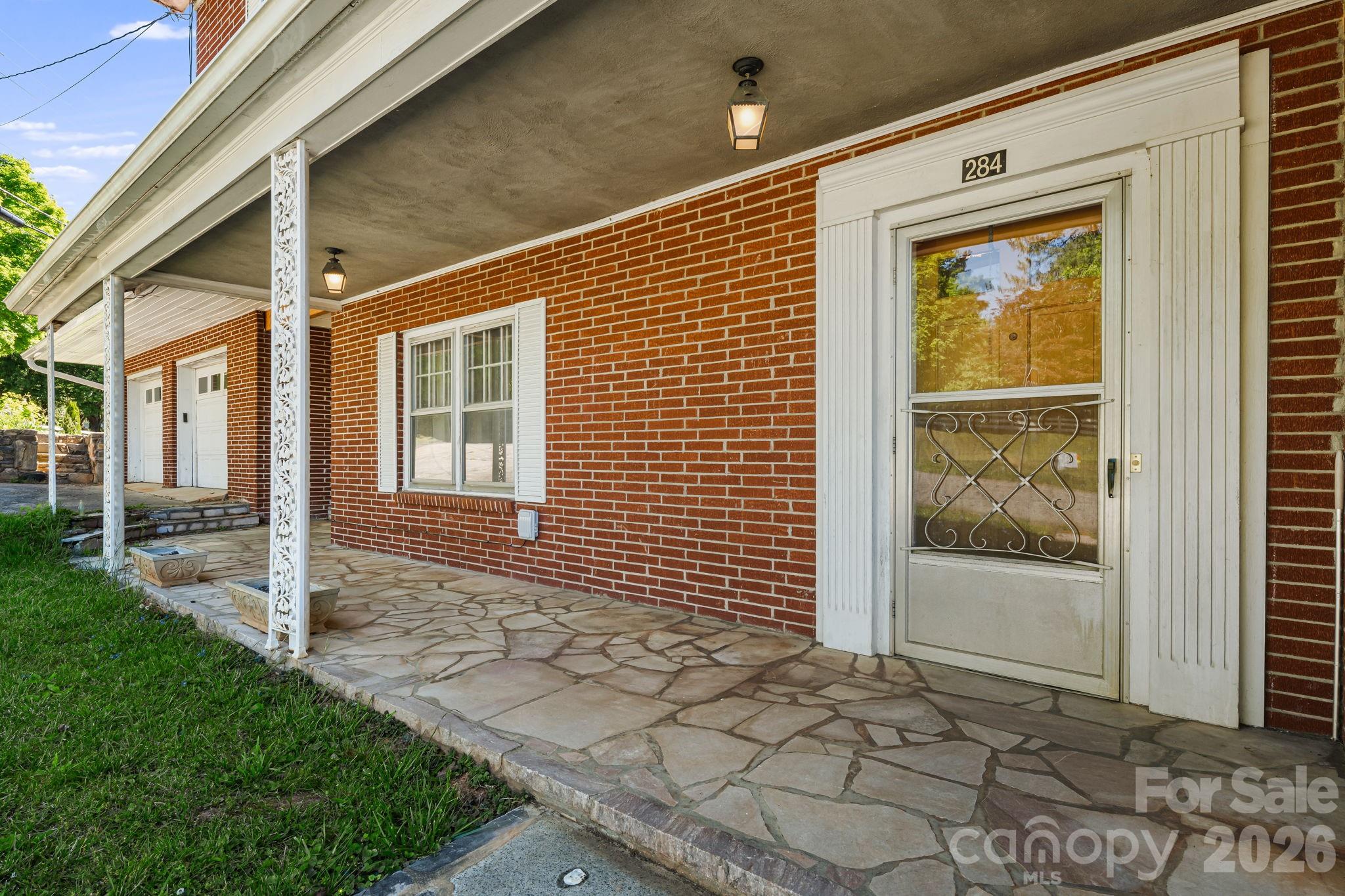 284 Chestnut Street — Mars Hill