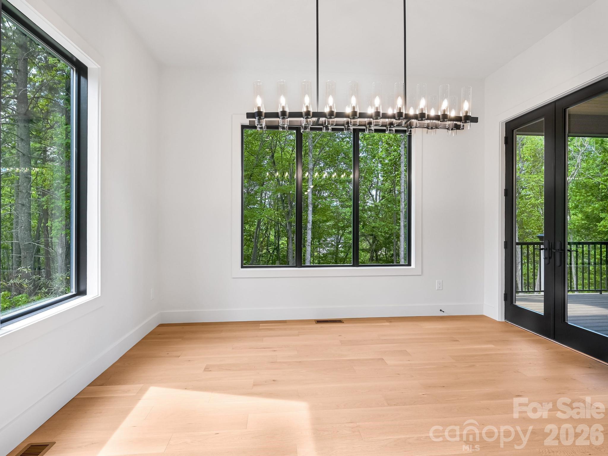 18 Erin Glen Court — Fairview