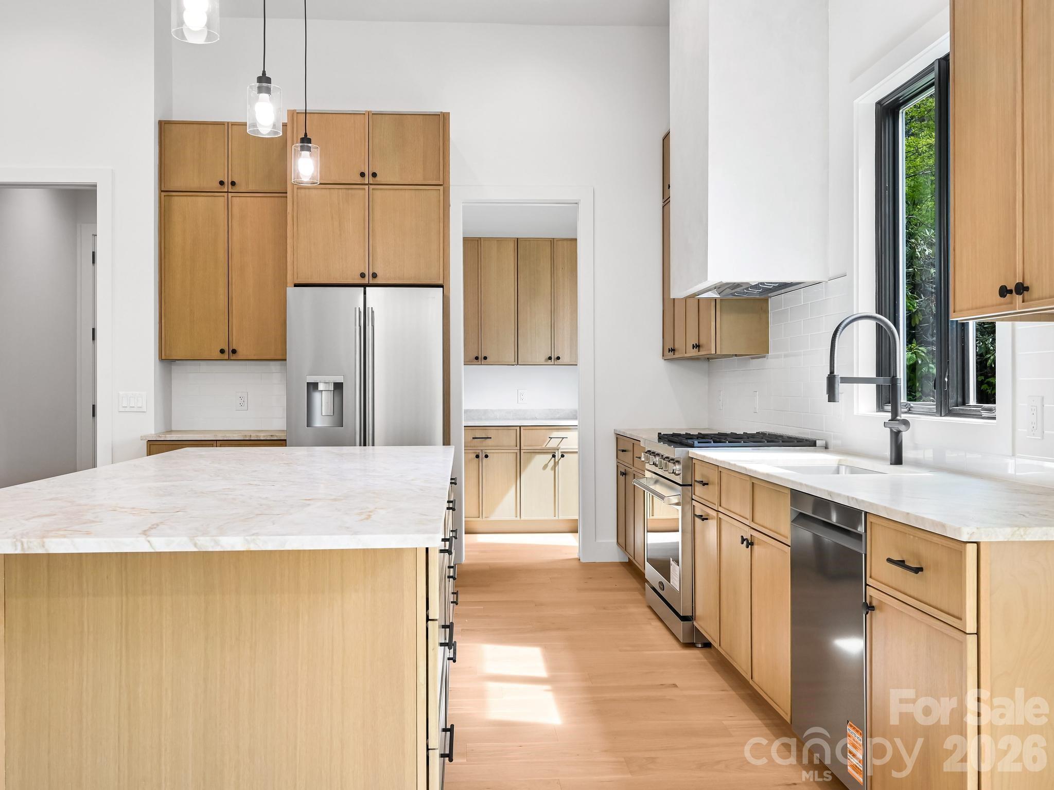 18 Erin Glen Court — Fairview