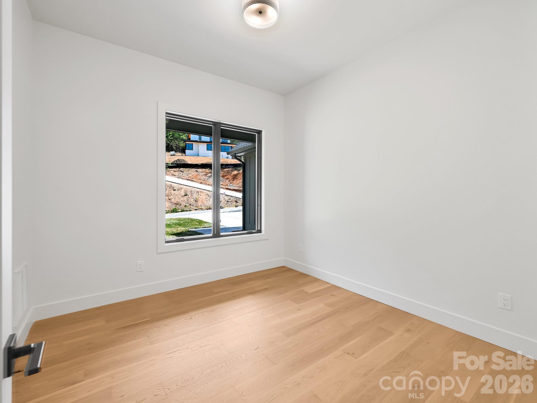 18 Erin Glen Court — Fairview