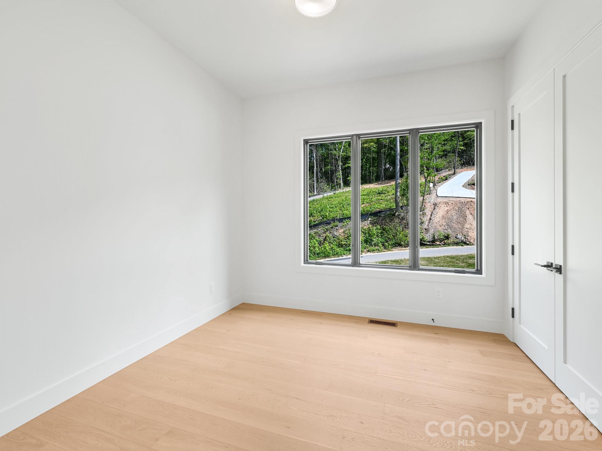 18 Erin Glen Court — Fairview
