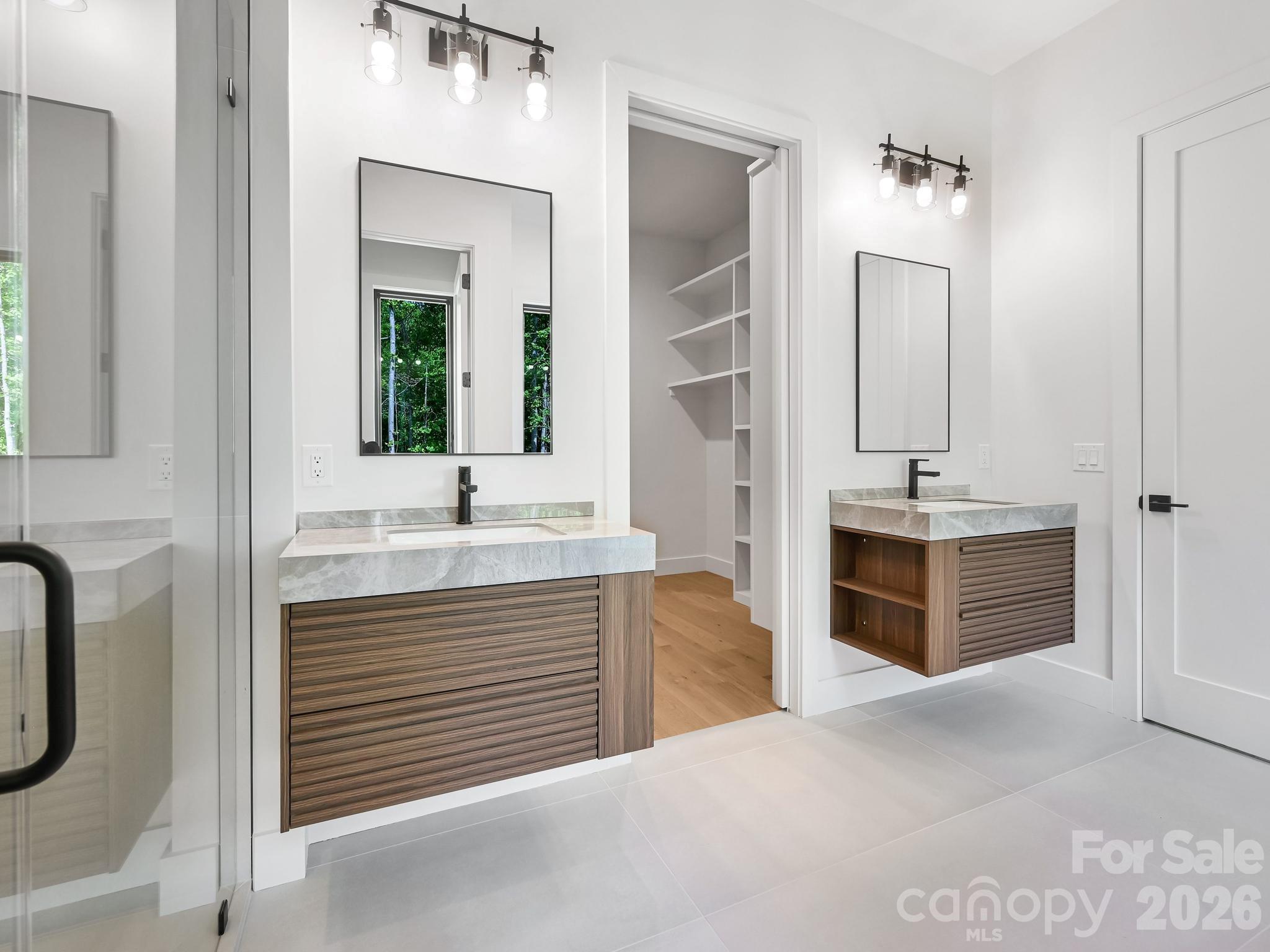 18 Erin Glen Court — Fairview