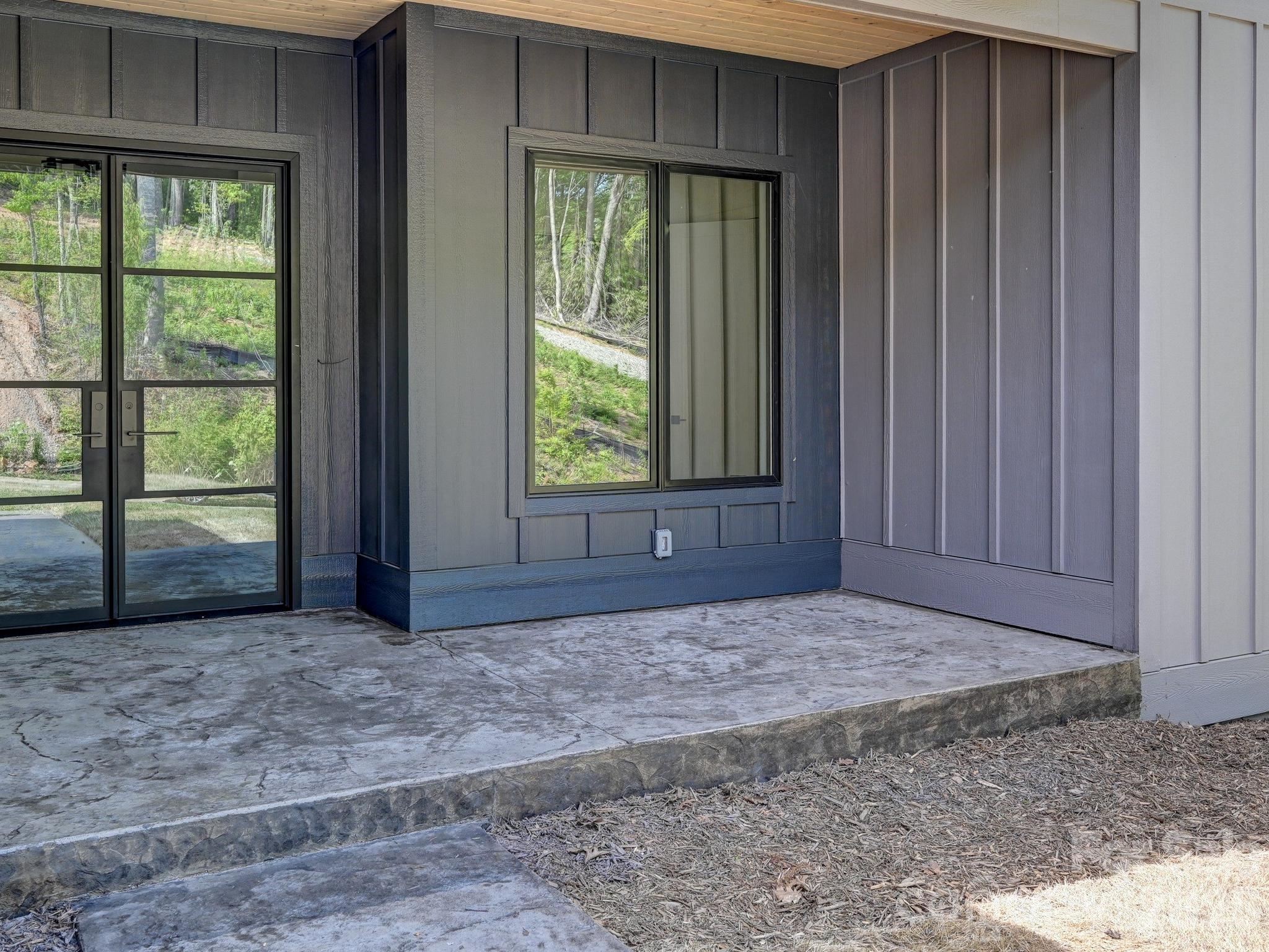 18 Erin Glen Court — Fairview