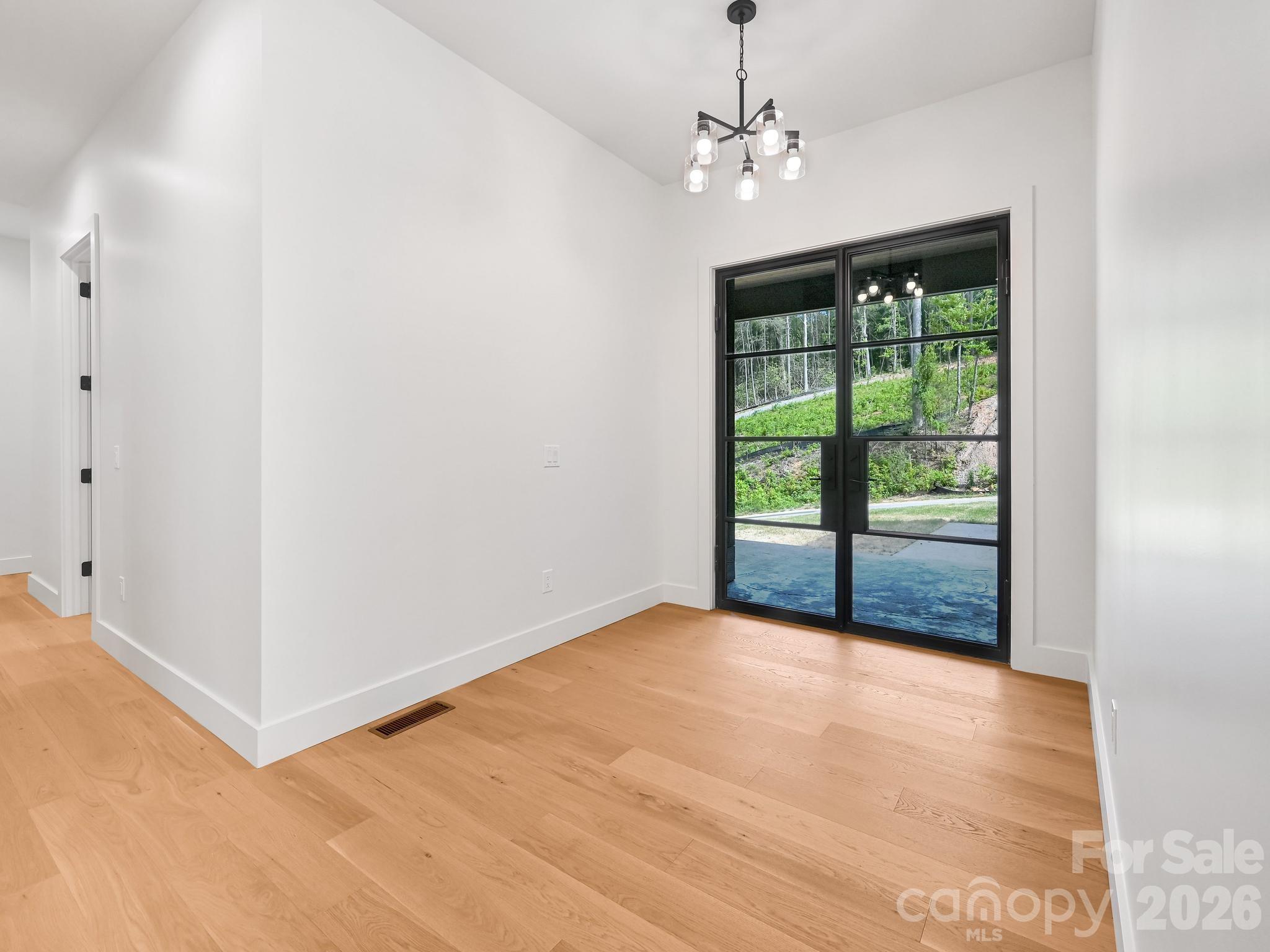 18 Erin Glen Court — Fairview