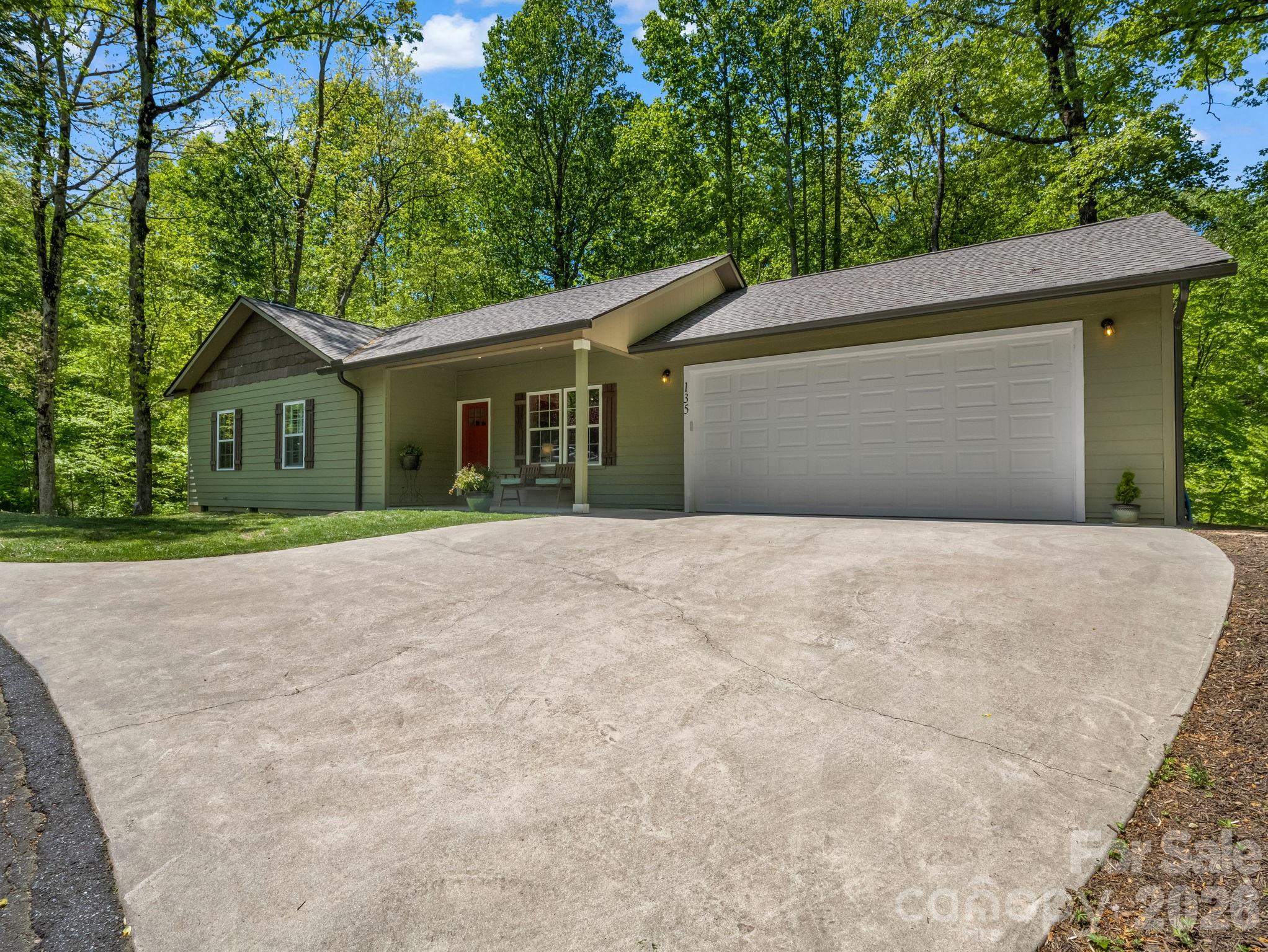 135 Half Moon Lane — Brevard