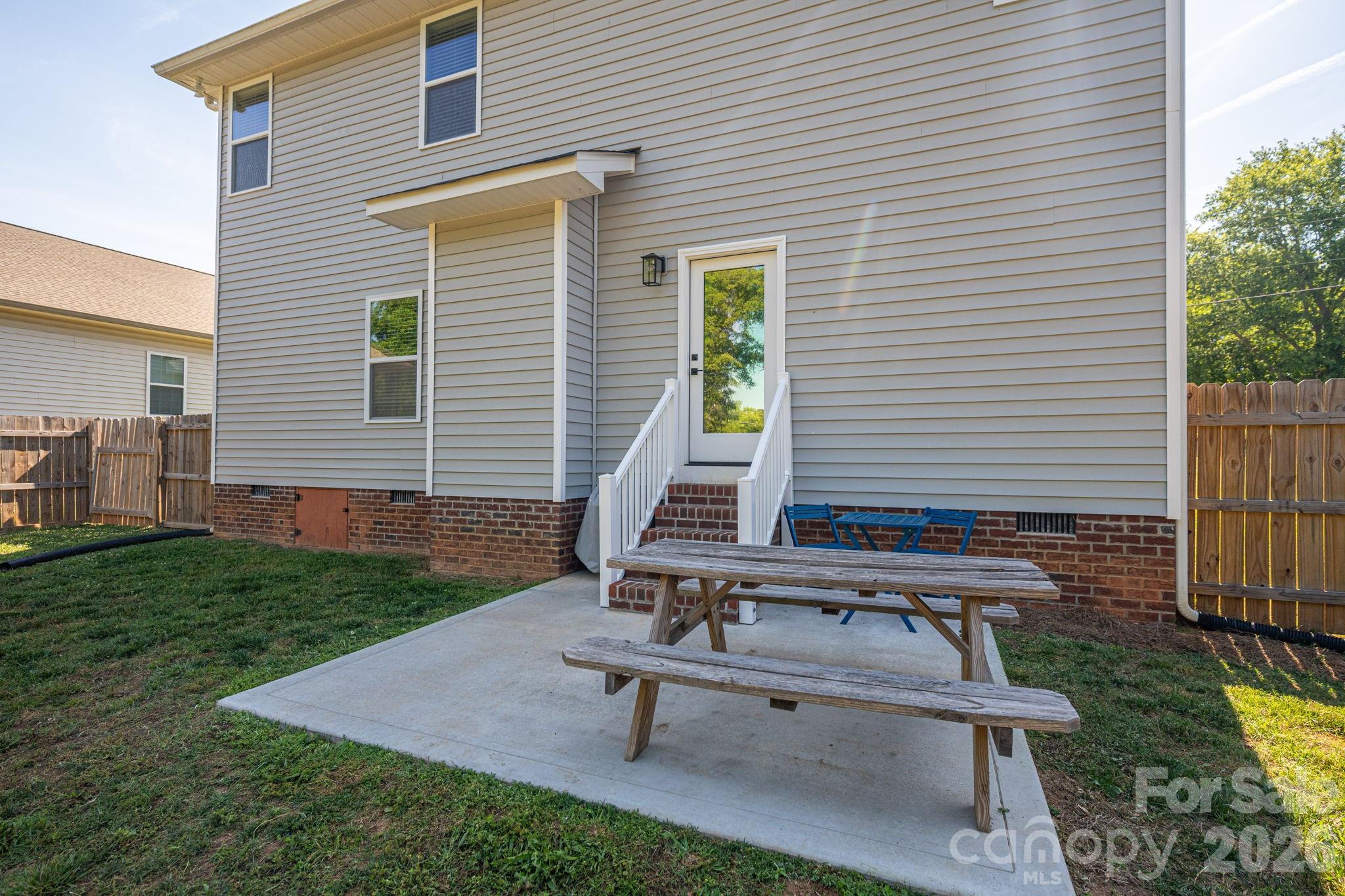 107 Hillcrest Street — Shelby