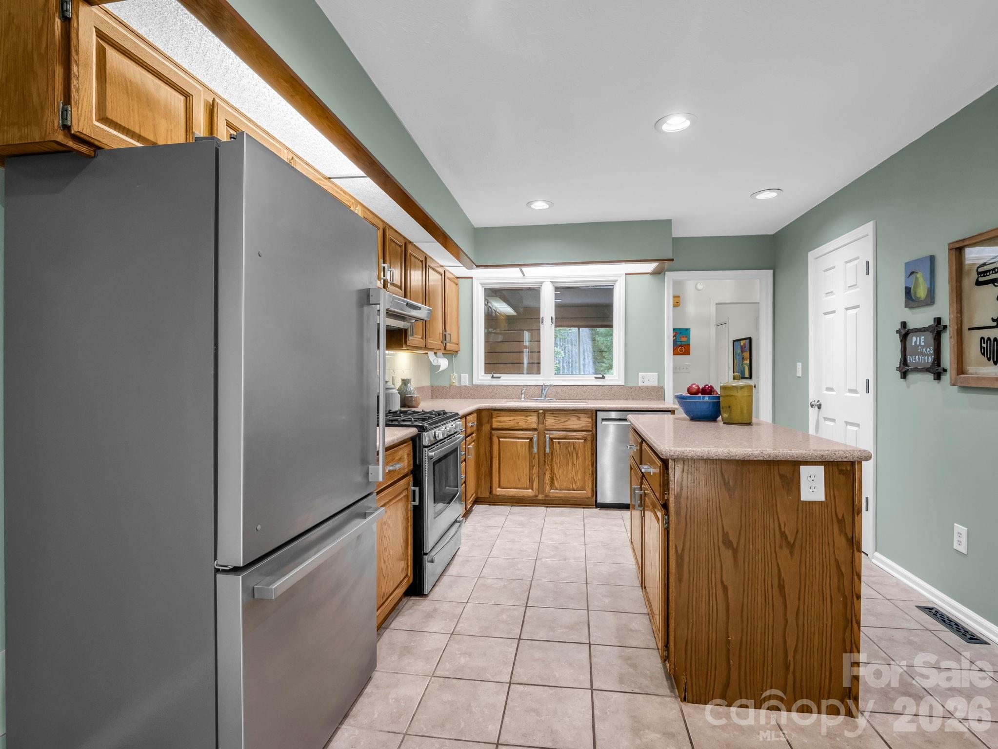 118 Timber Creek Road — Hendersonville
