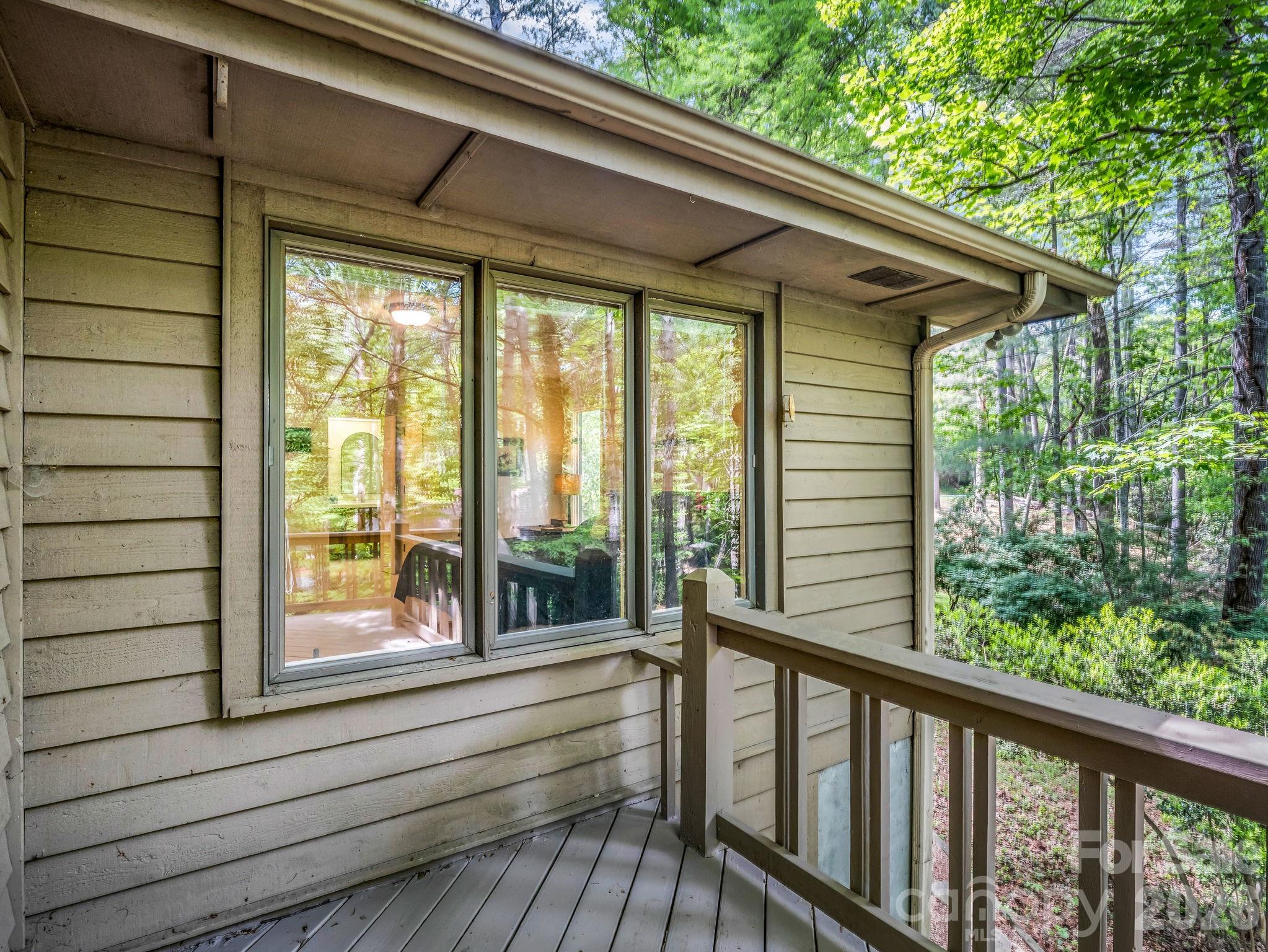 118 Timber Creek Road — Hendersonville