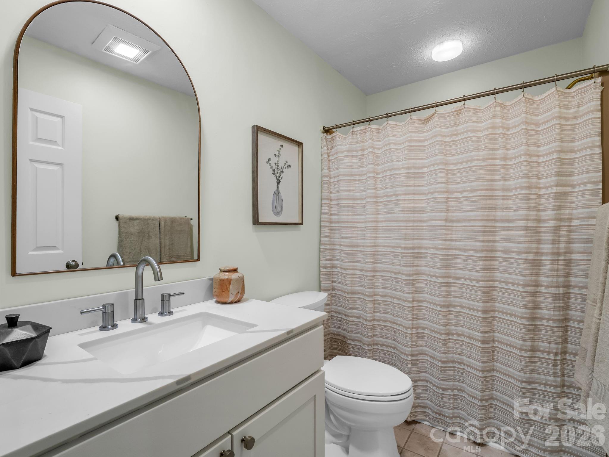 118 Timber Creek Road — Hendersonville