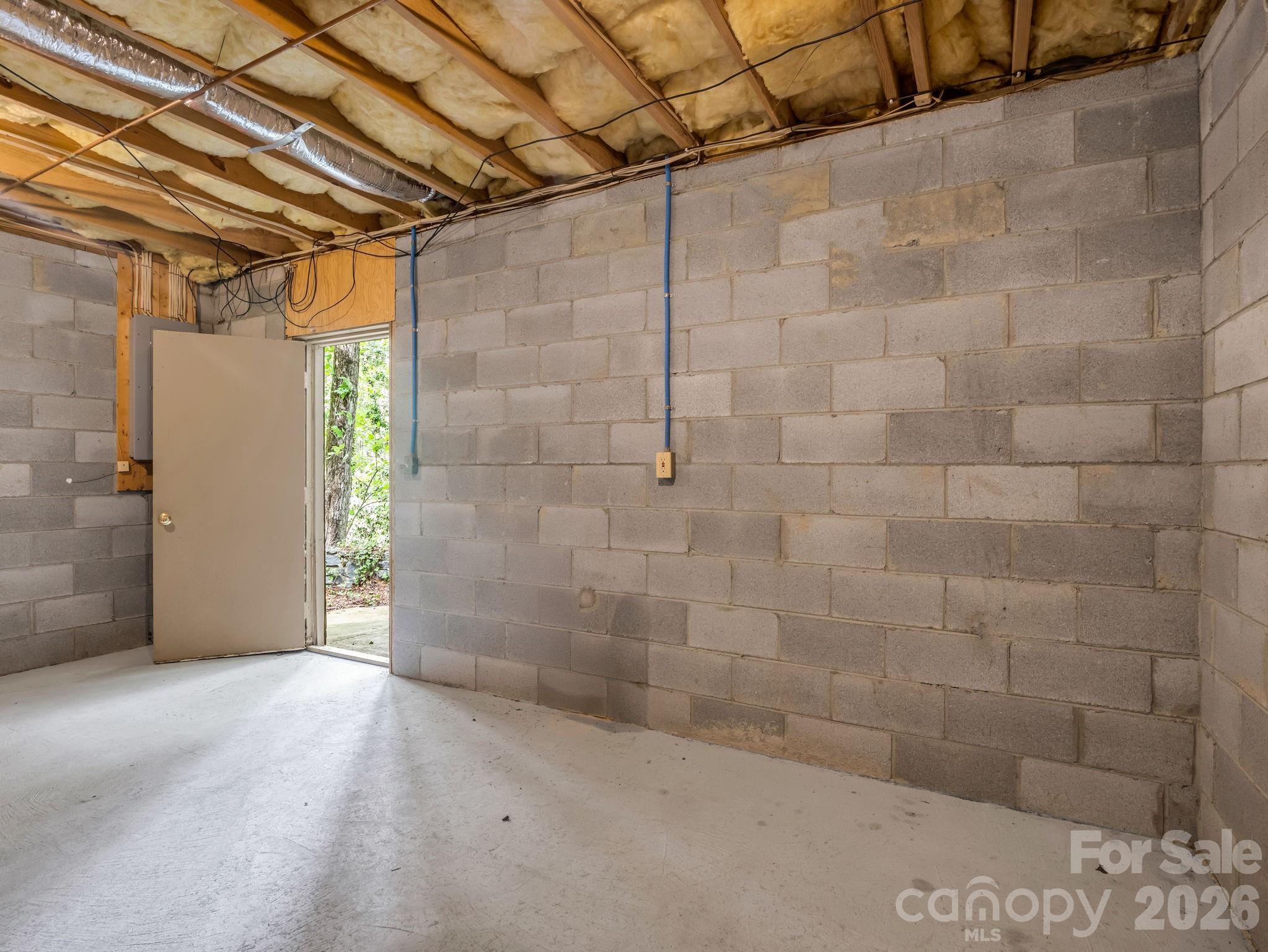 118 Timber Creek Road — Hendersonville