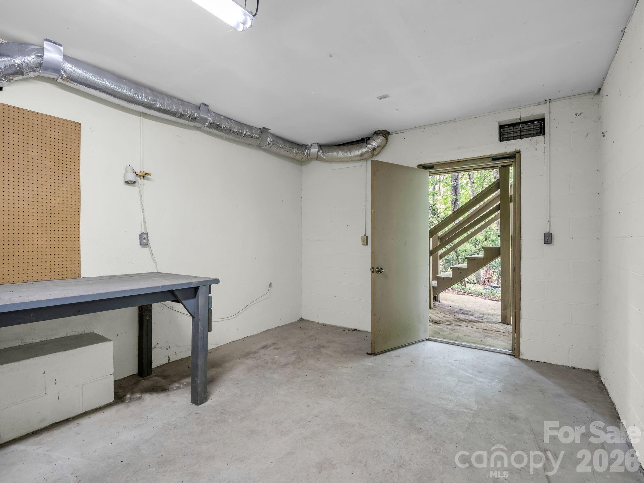 118 Timber Creek Road — Hendersonville