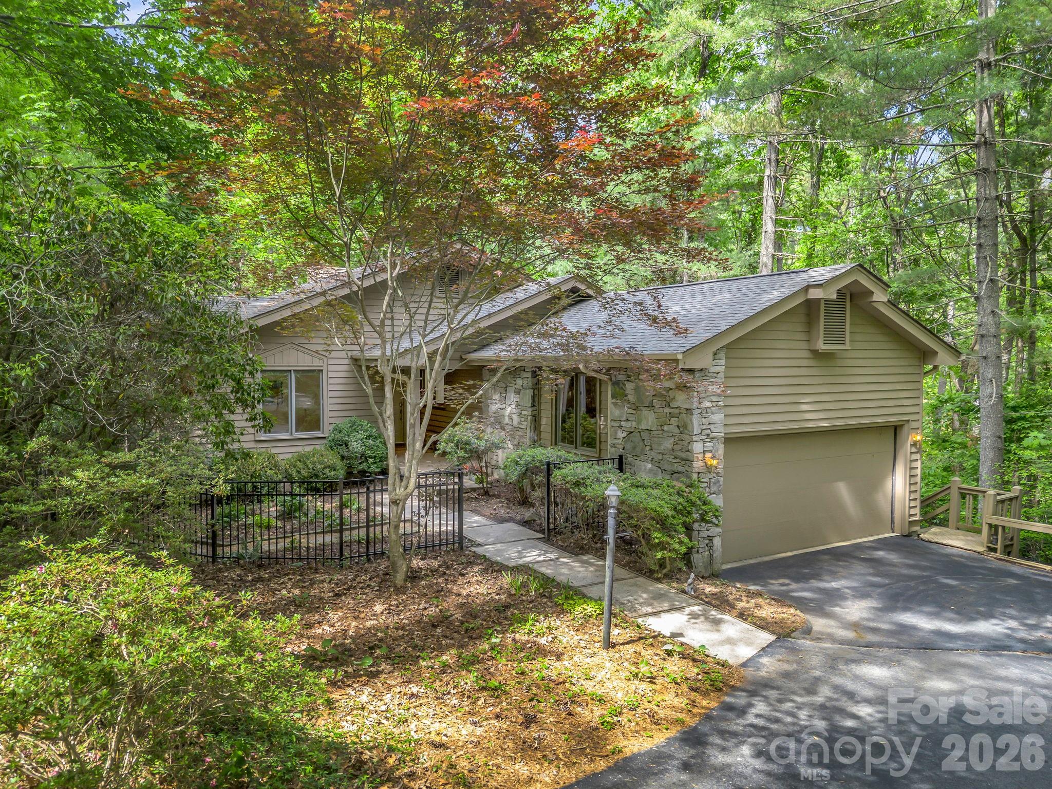 118 Timber Creek Road — Hendersonville