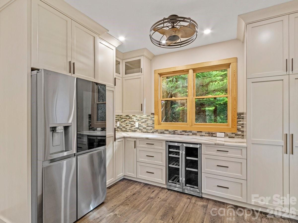 52 Mountain Park Drive — Mars Hill