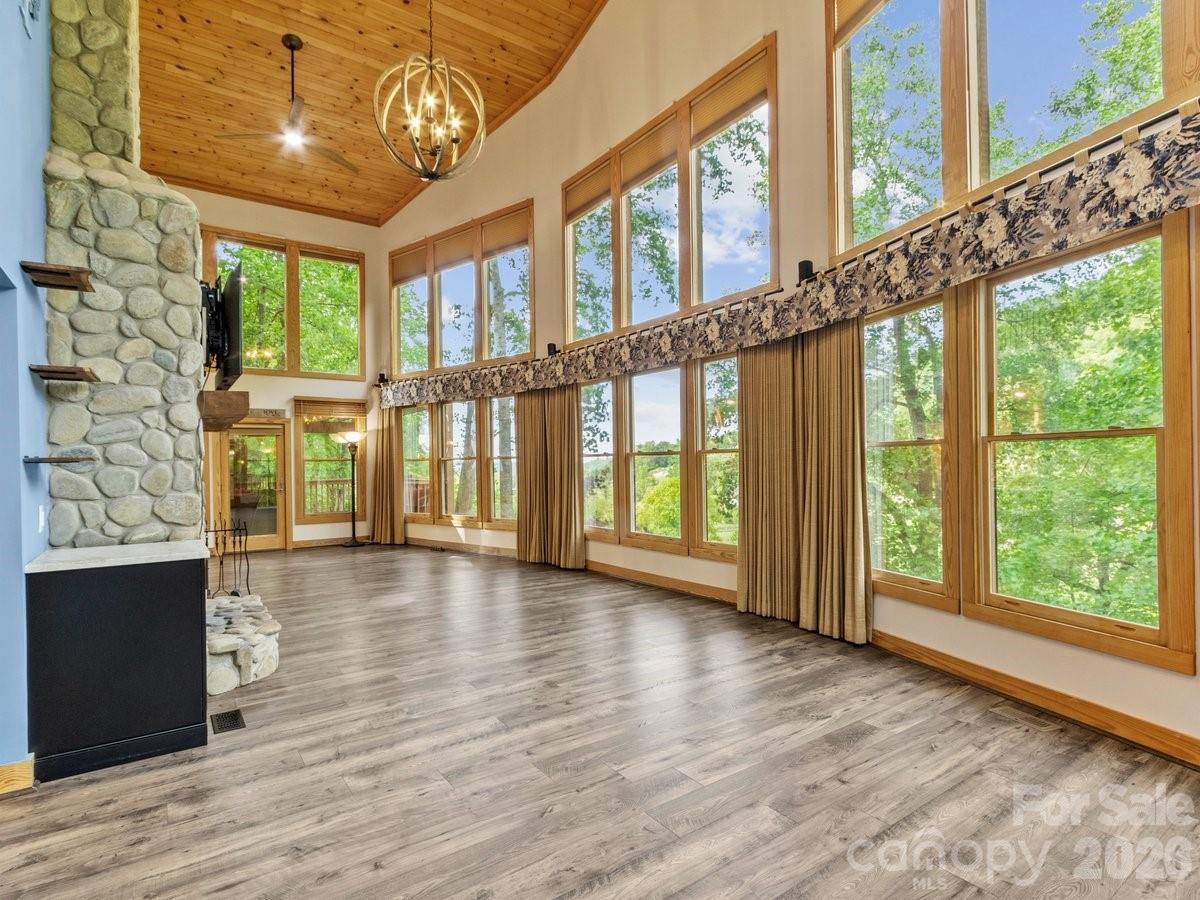 52 Mountain Park Drive — Mars Hill