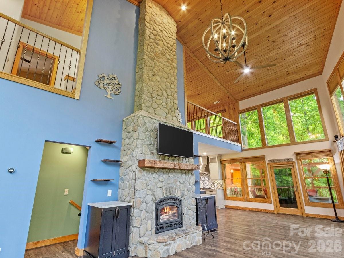 52 Mountain Park Drive — Mars Hill
