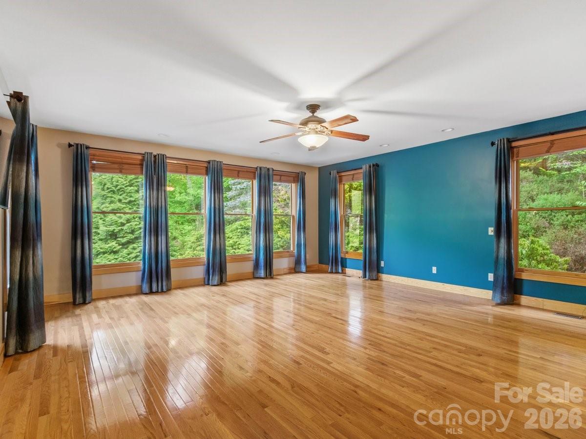 52 Mountain Park Drive — Mars Hill