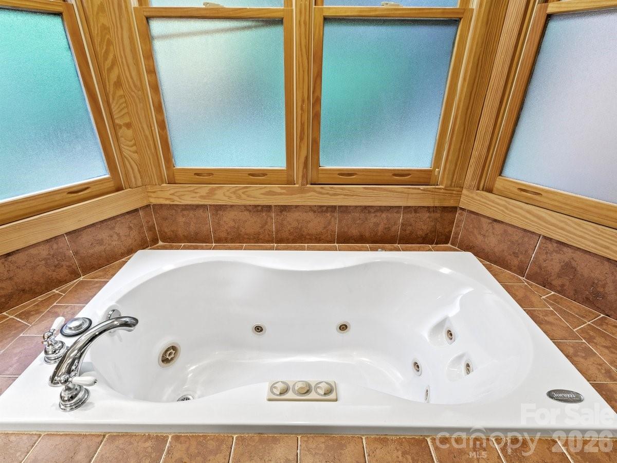 52 Mountain Park Drive — Mars Hill