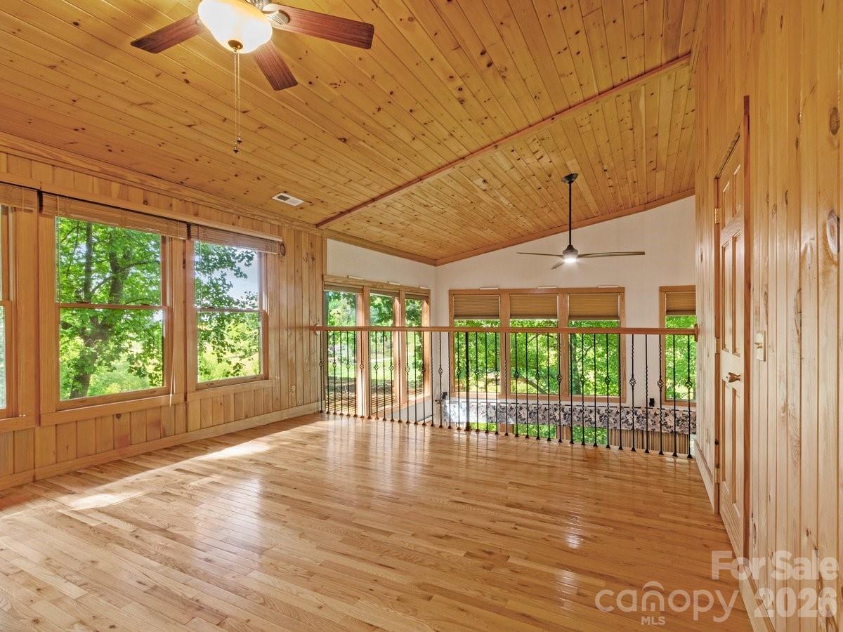52 Mountain Park Drive — Mars Hill