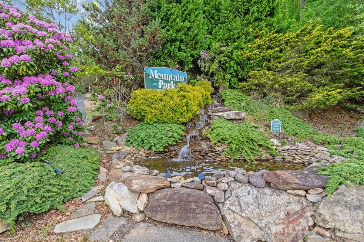 52 Mountain Park Drive — Mars Hill