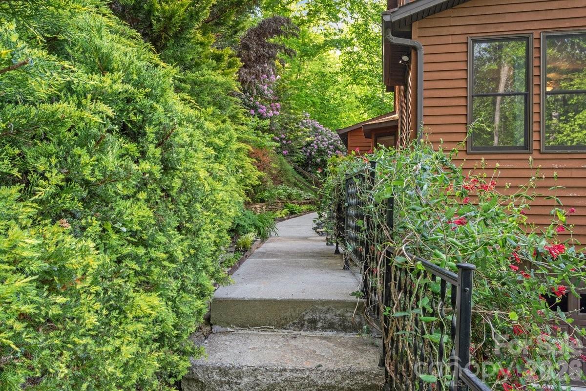 52 Mountain Park Drive — Mars Hill