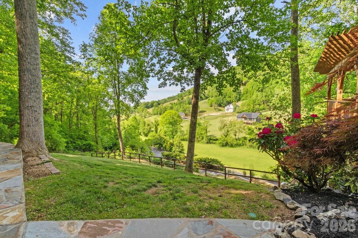 52 Mountain Park Drive — Mars Hill
