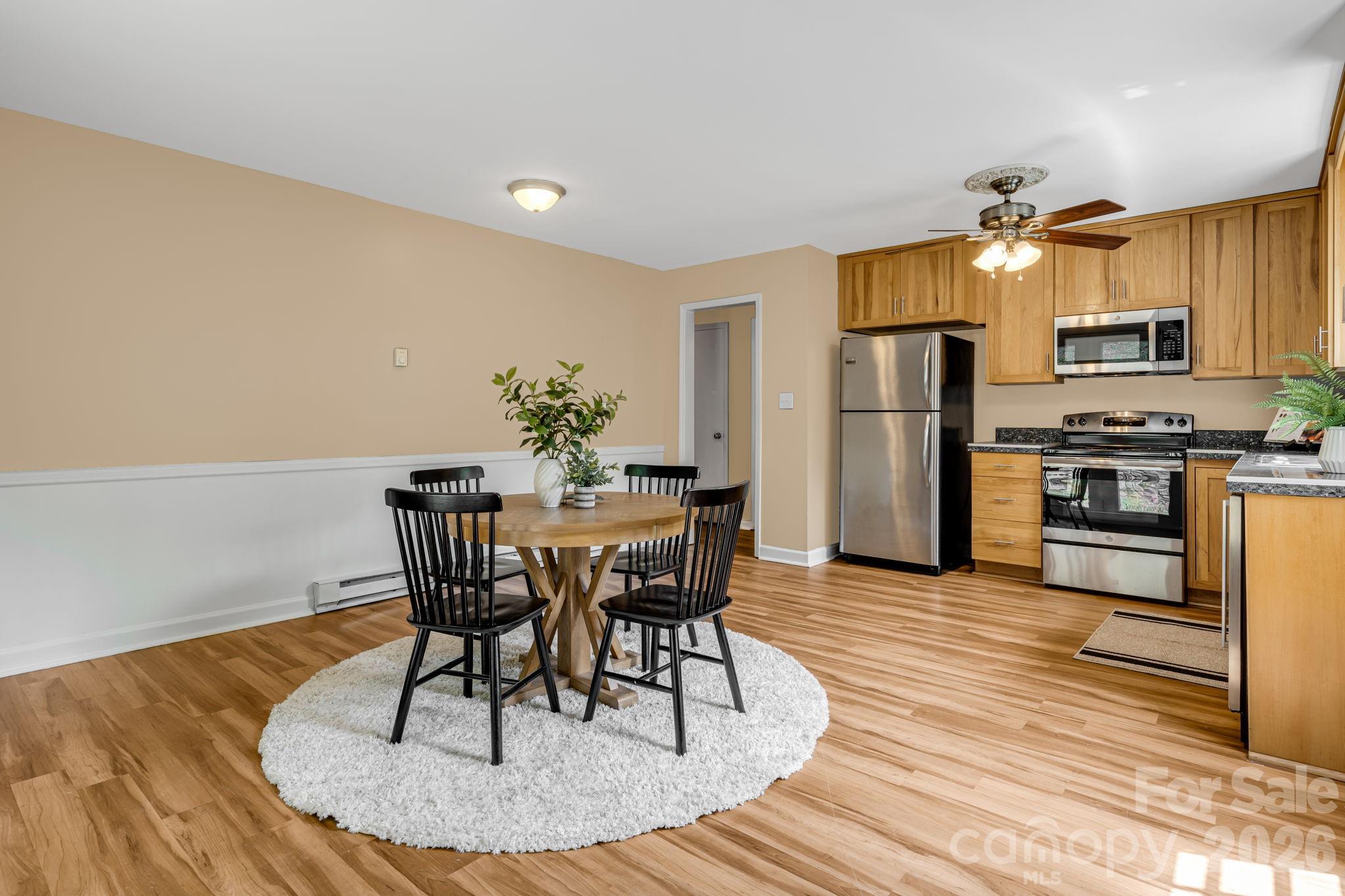 82 Lees Creek Road — Asheville