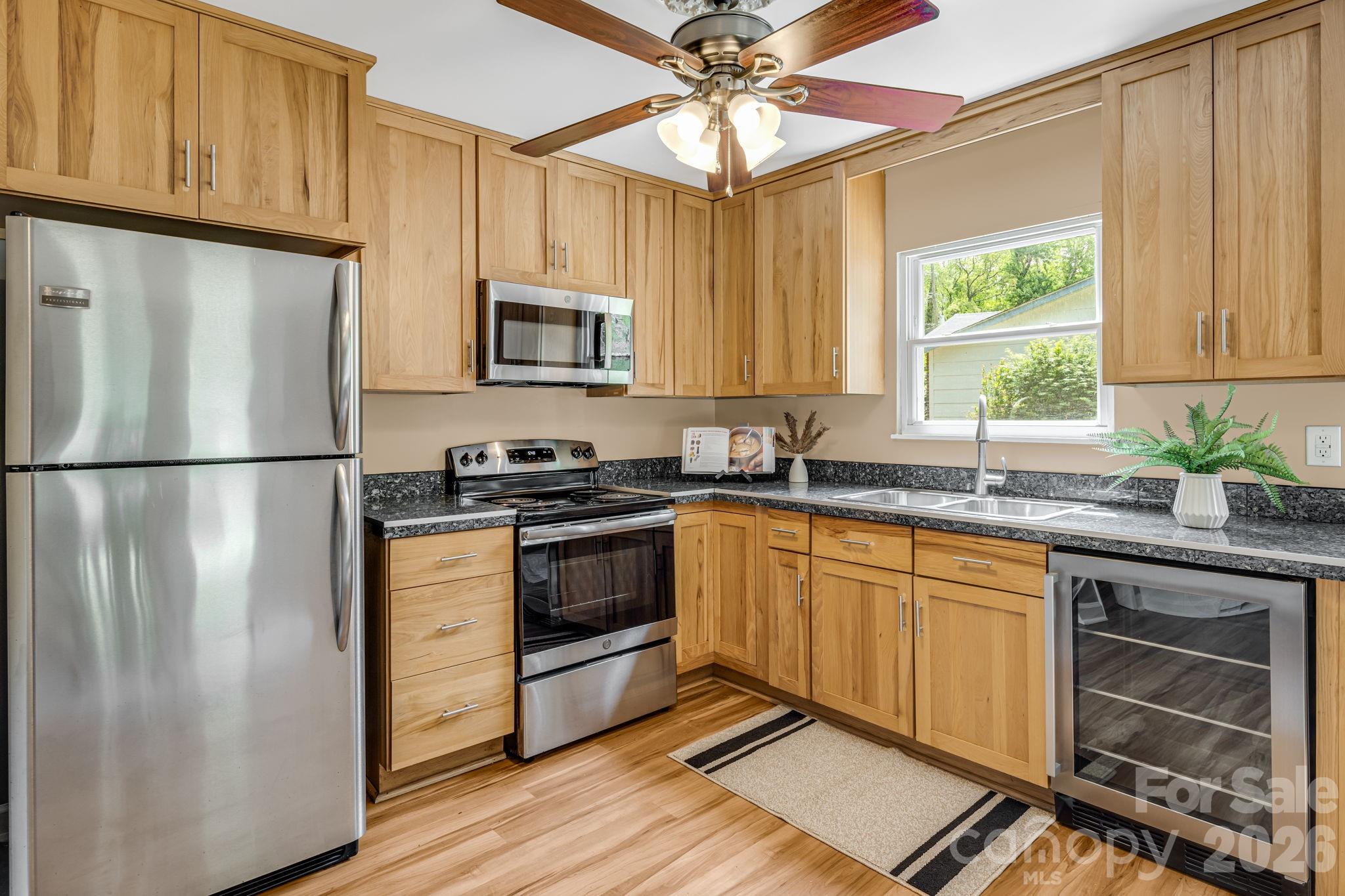 82 Lees Creek Road — Asheville