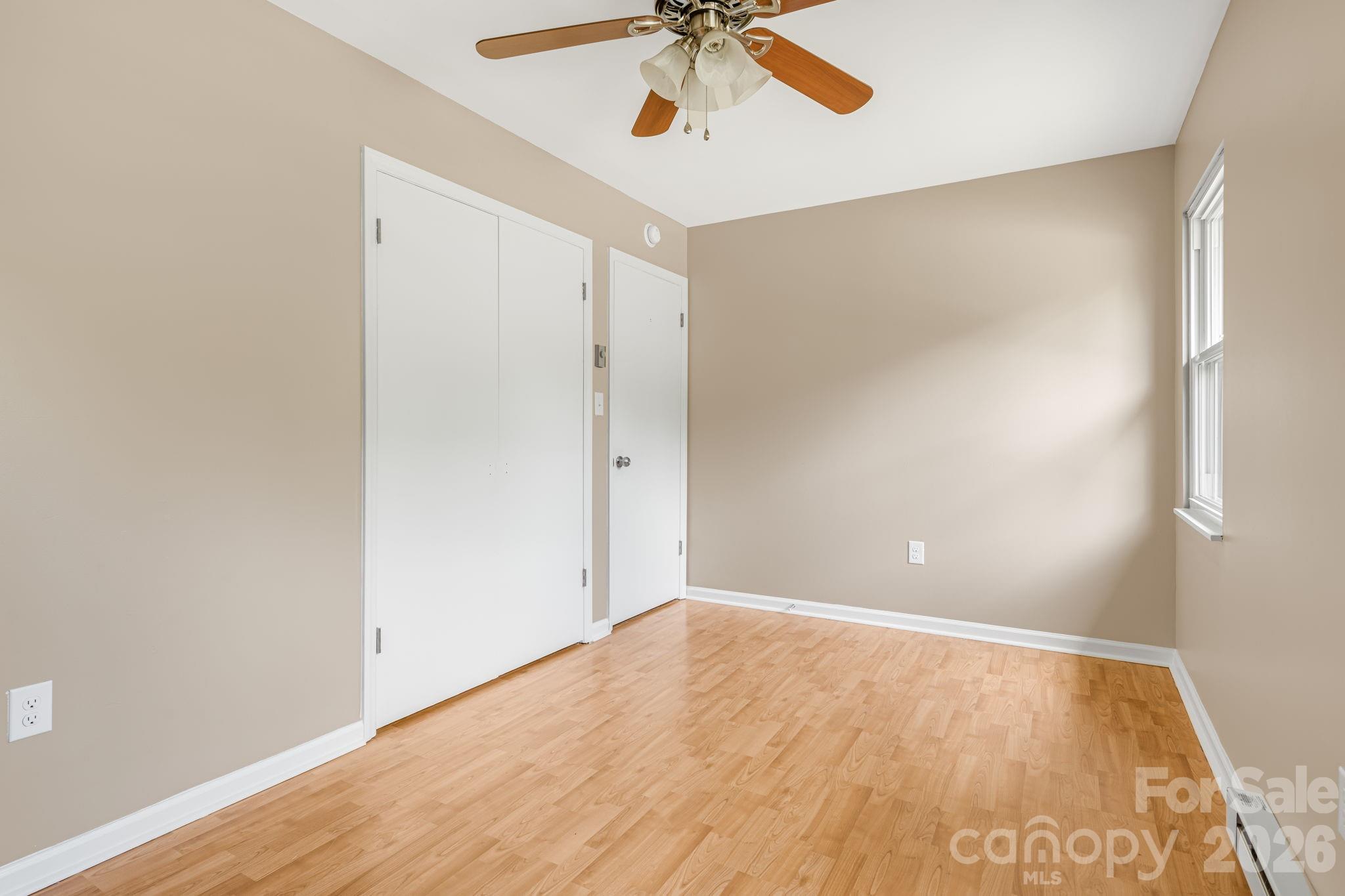 82 Lees Creek Road — Asheville