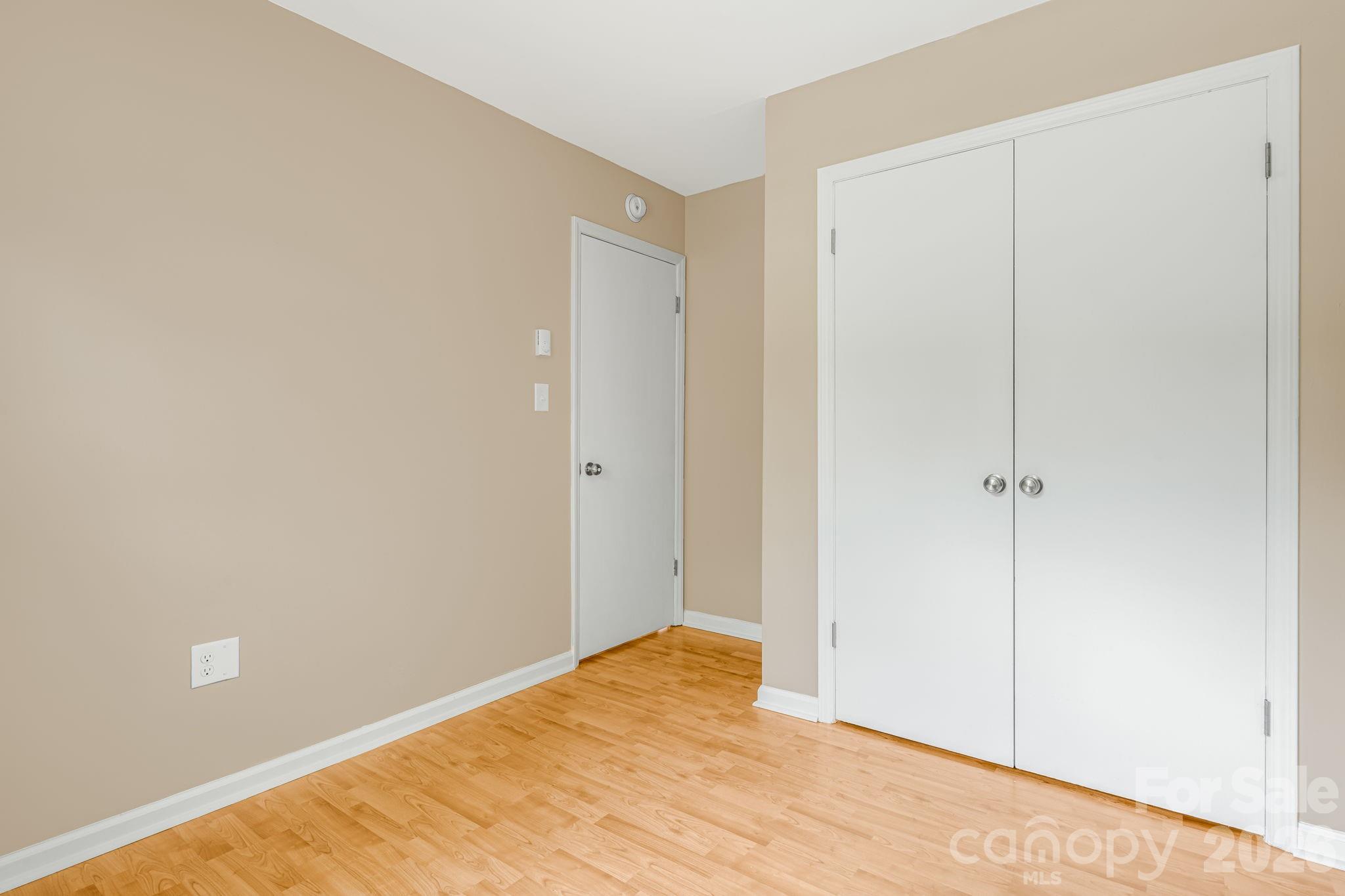 82 Lees Creek Road — Asheville