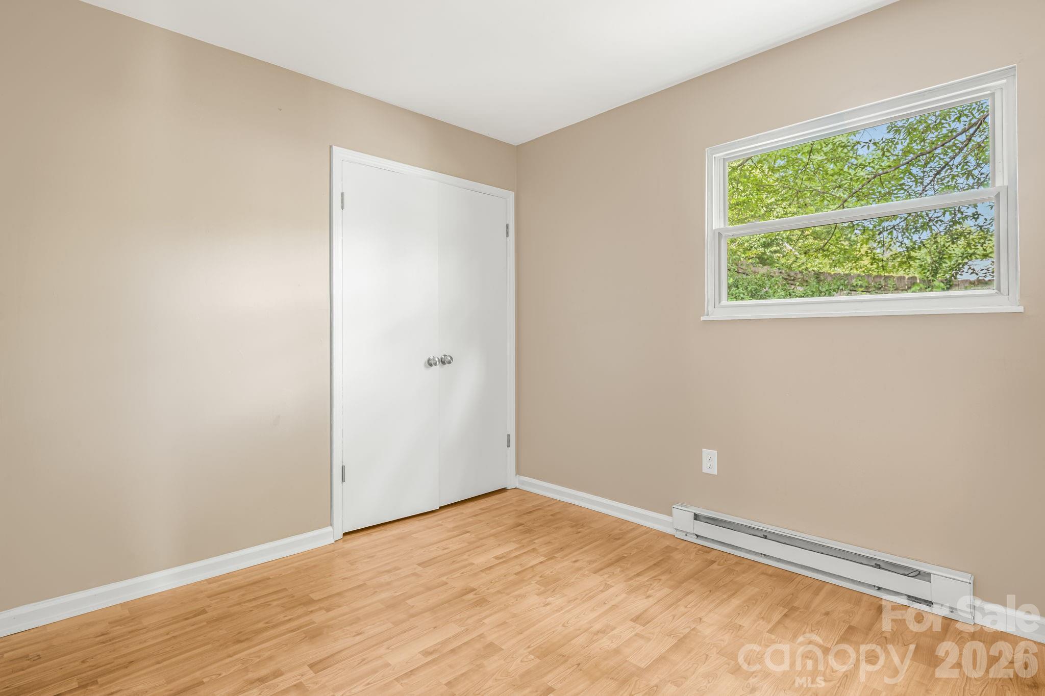82 Lees Creek Road — Asheville