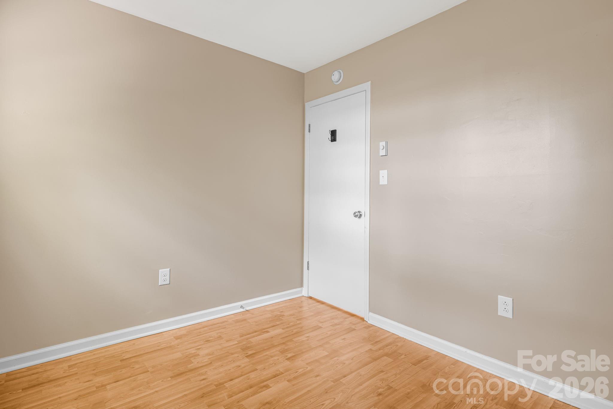 82 Lees Creek Road — Asheville